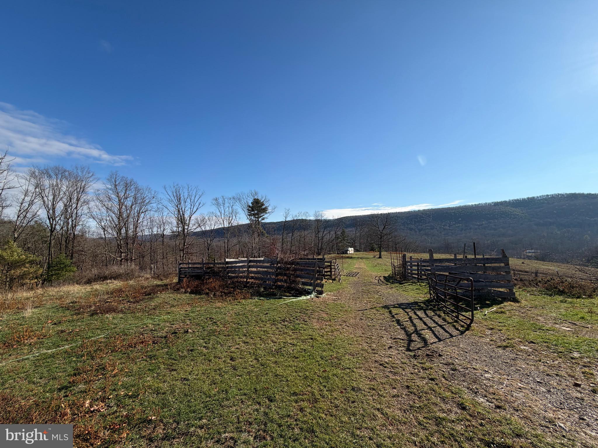 NONE UNRESTRICTED - Land