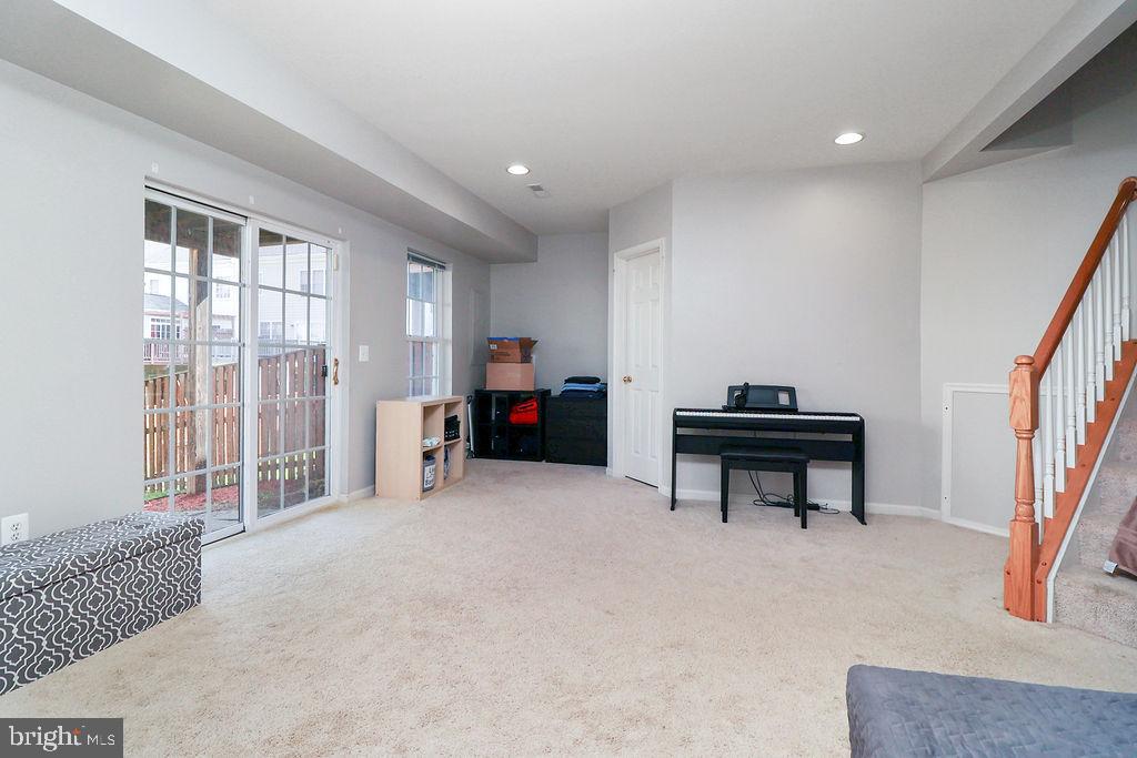 SPRING LAKES - Residential Lease