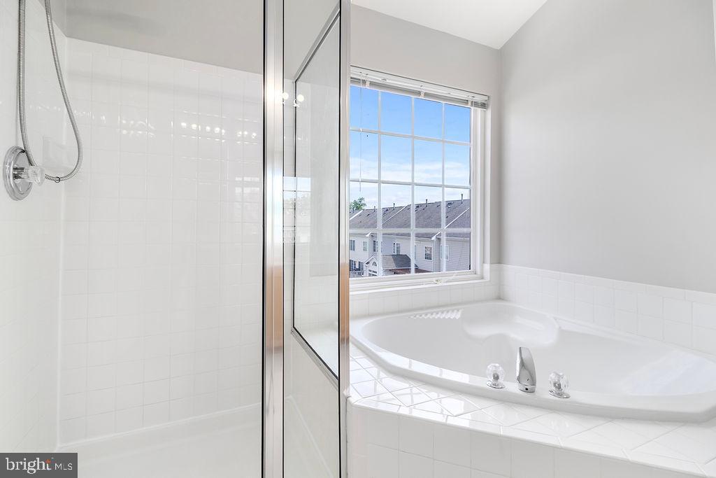 SPRING LAKES - Residential Lease