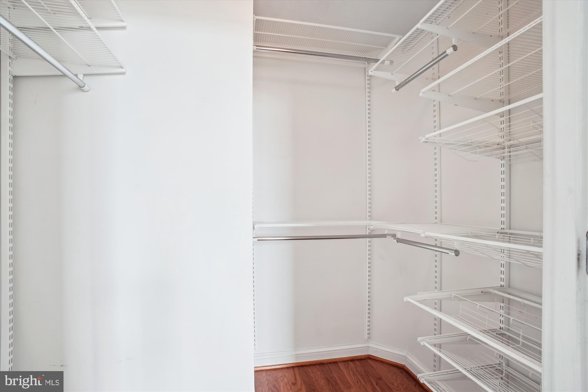 MIDTOWN AT RESTON TOWN CENTER - Residential