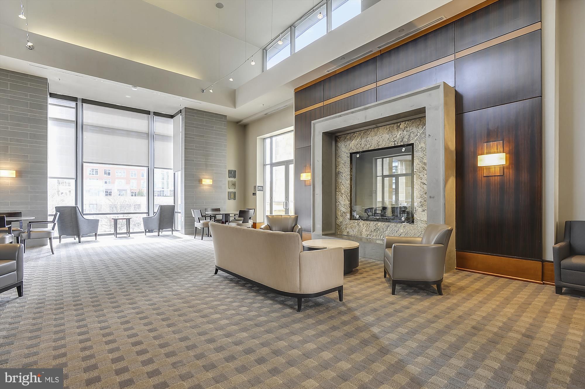 MIDTOWN AT RESTON TOWN CENTER - Residential