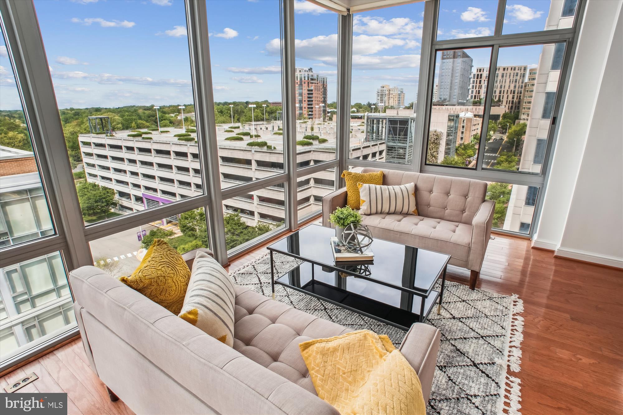 MIDTOWN AT RESTON TOWN CENTER - Residential