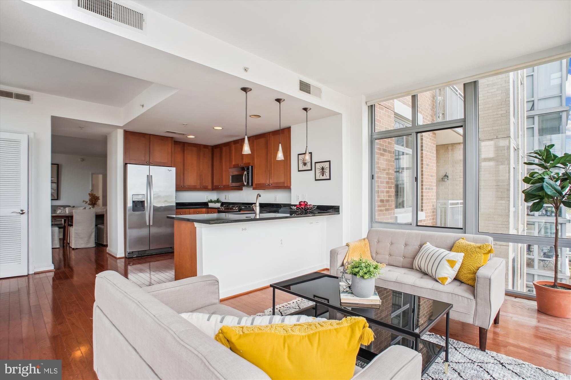 MIDTOWN AT RESTON TOWN CENTER - Residential