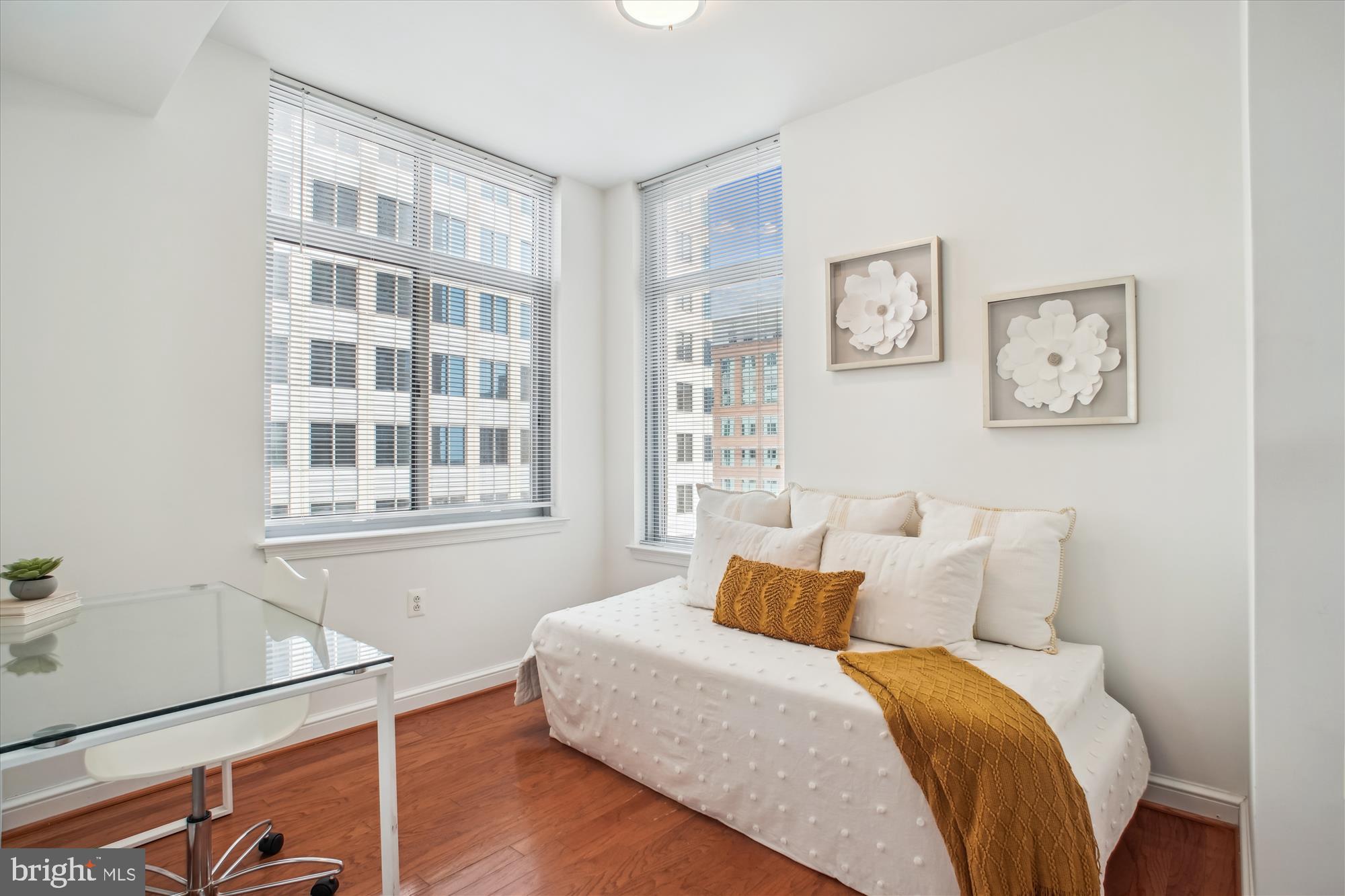 MIDTOWN AT RESTON TOWN CENTER - Residential