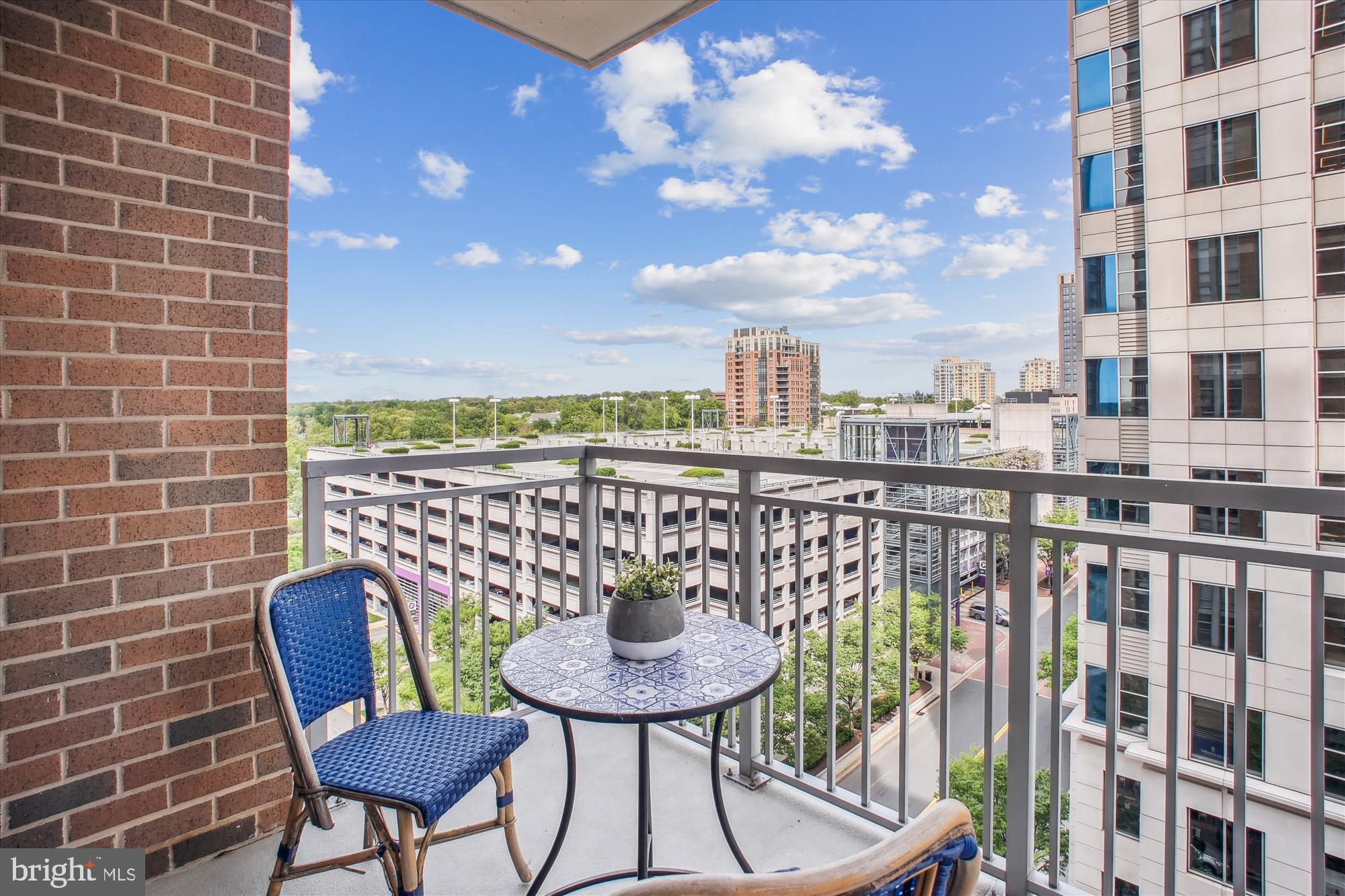 MIDTOWN AT RESTON TOWN CENTER - Residential