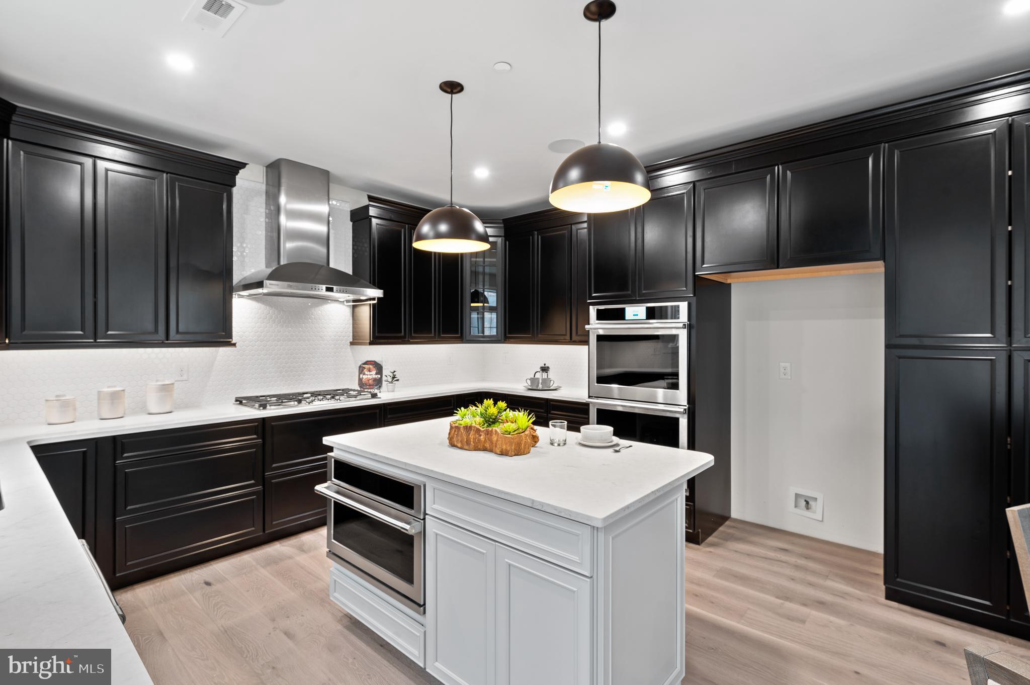 VILLAGE OF FOUR SEASONS - Residential