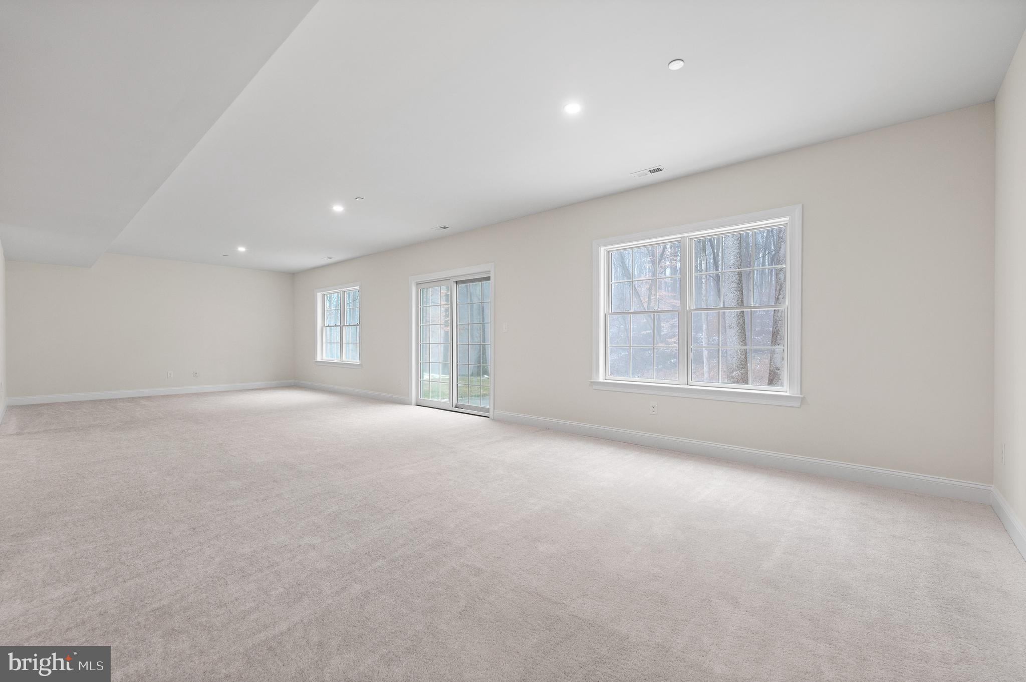 VILLAGE OF FOUR SEASONS - Residential