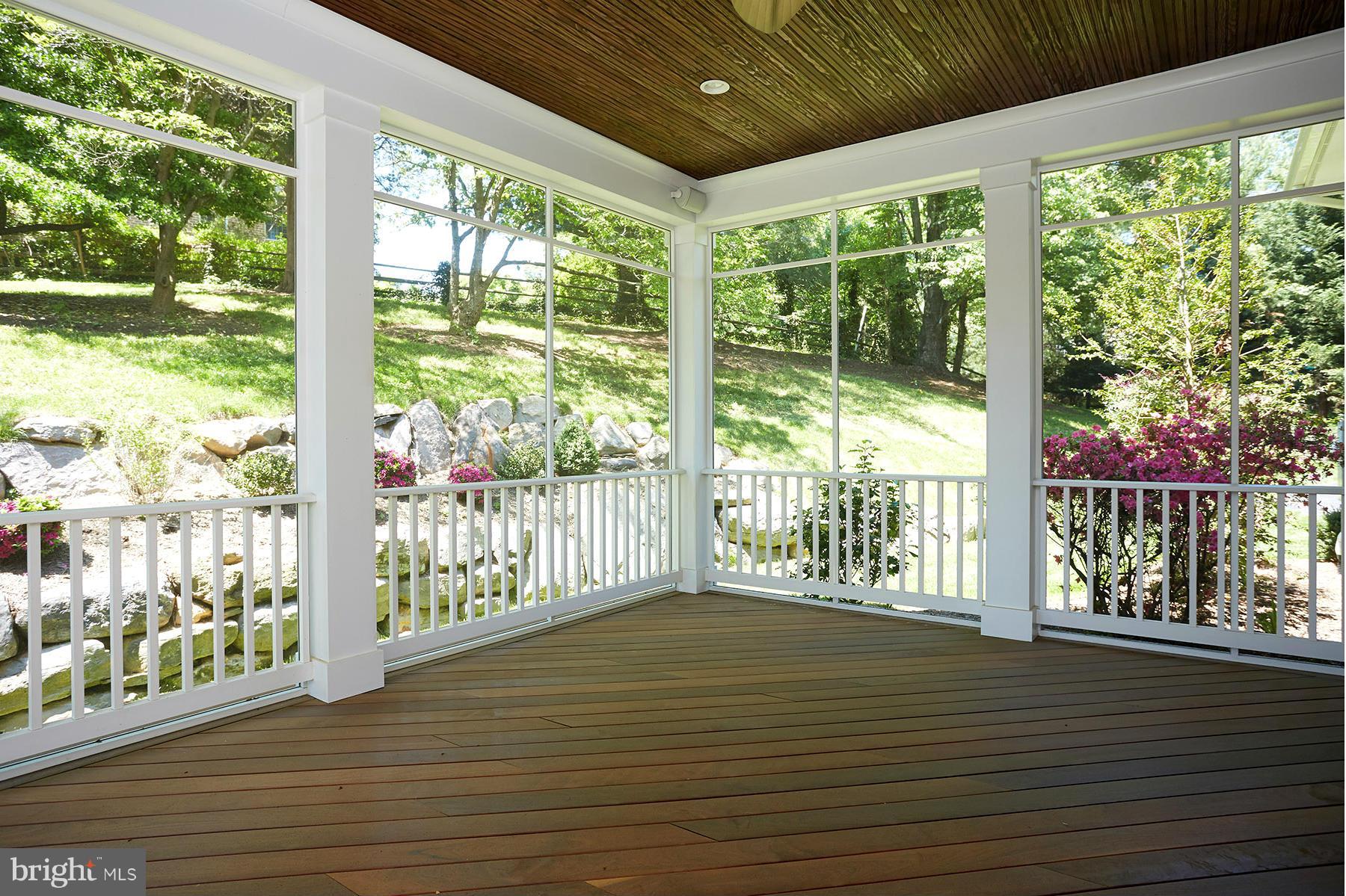 SALONA VILLAGE - Residential