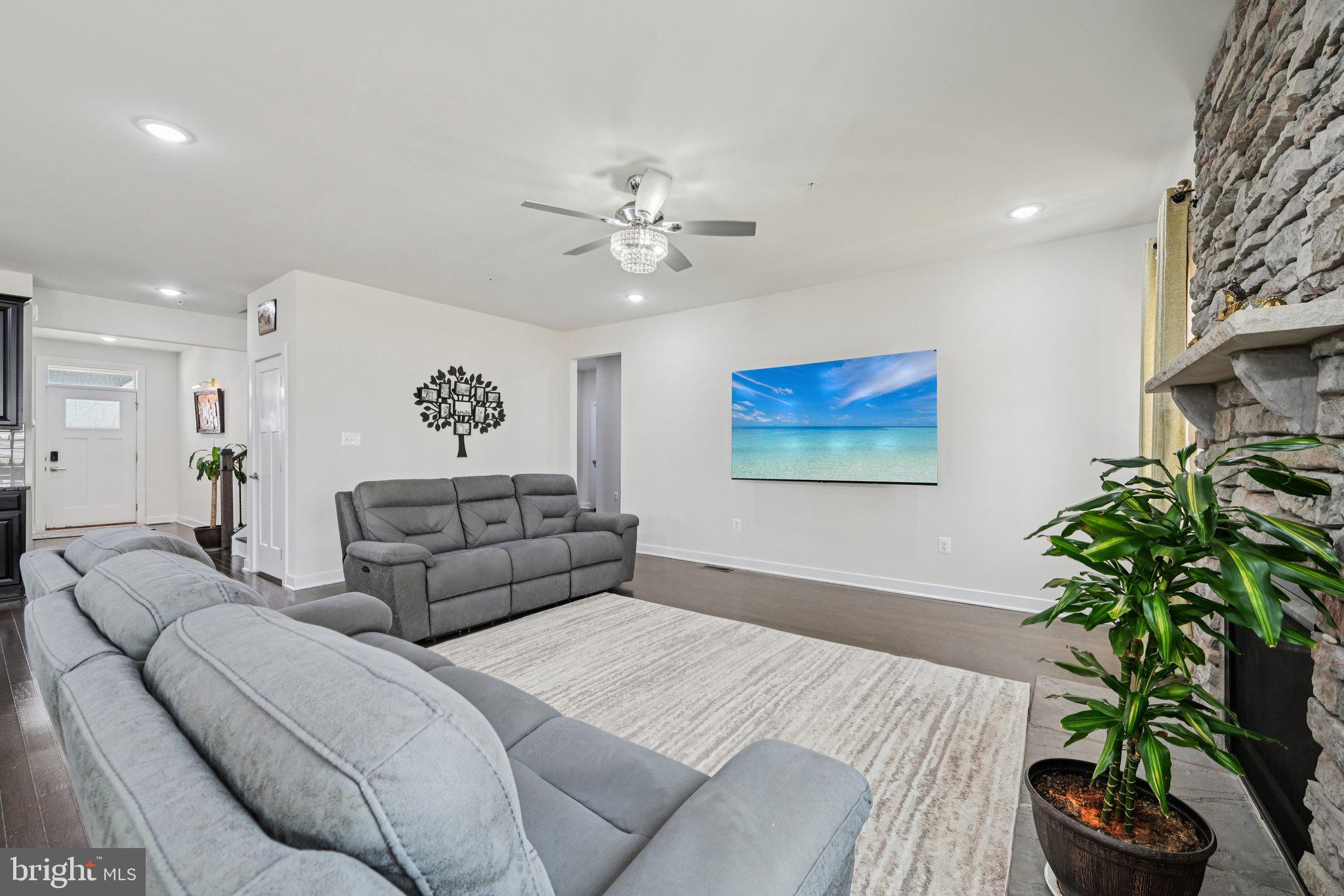 HOLLY RIDGE - Residential