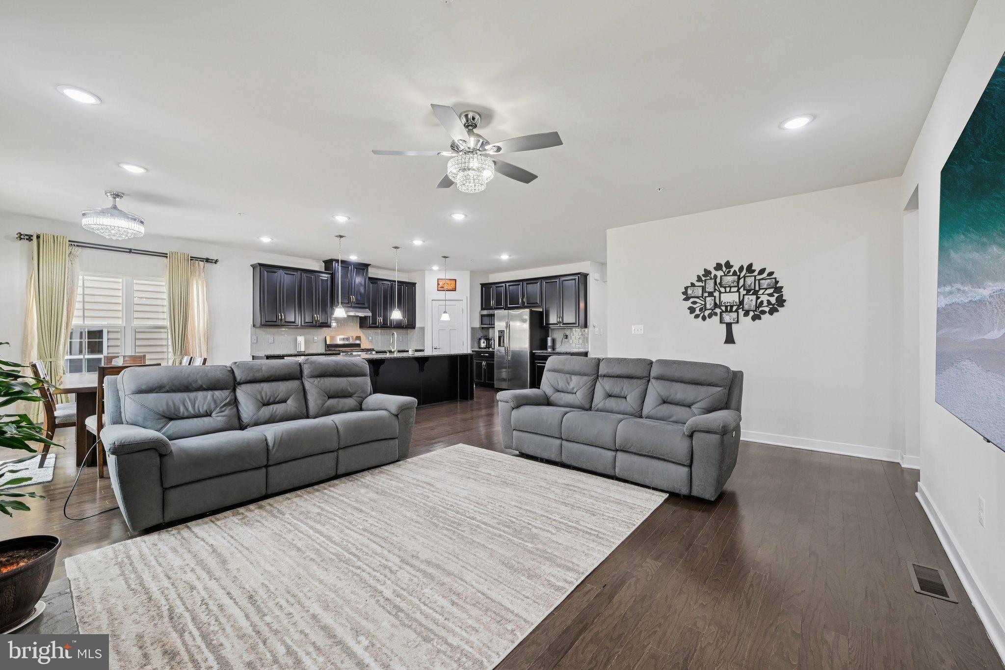 HOLLY RIDGE - Residential