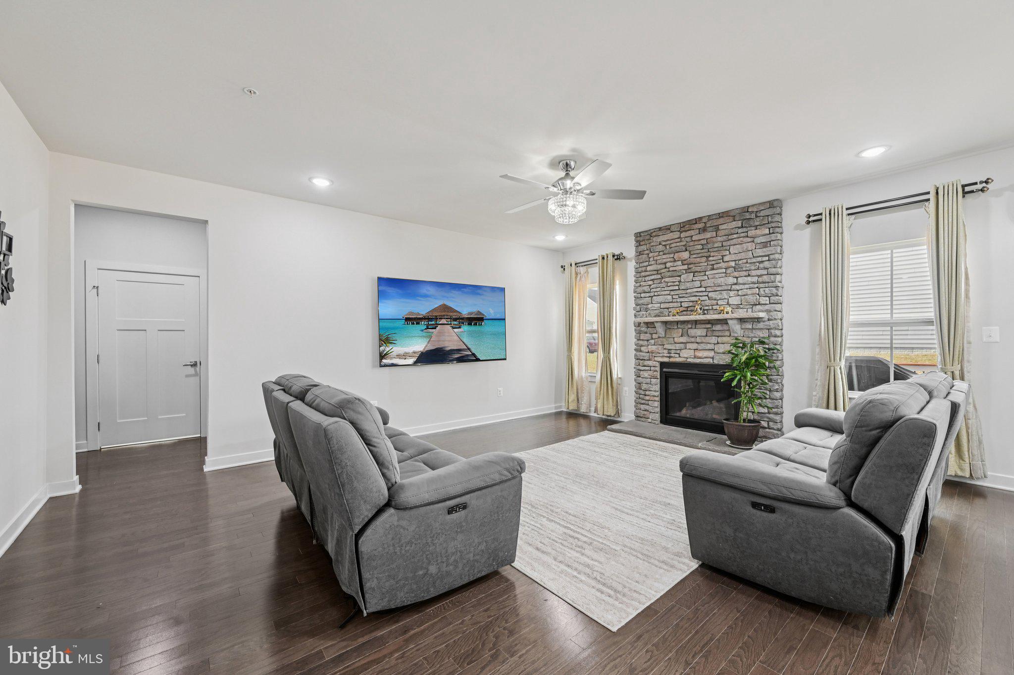 HOLLY RIDGE - Residential