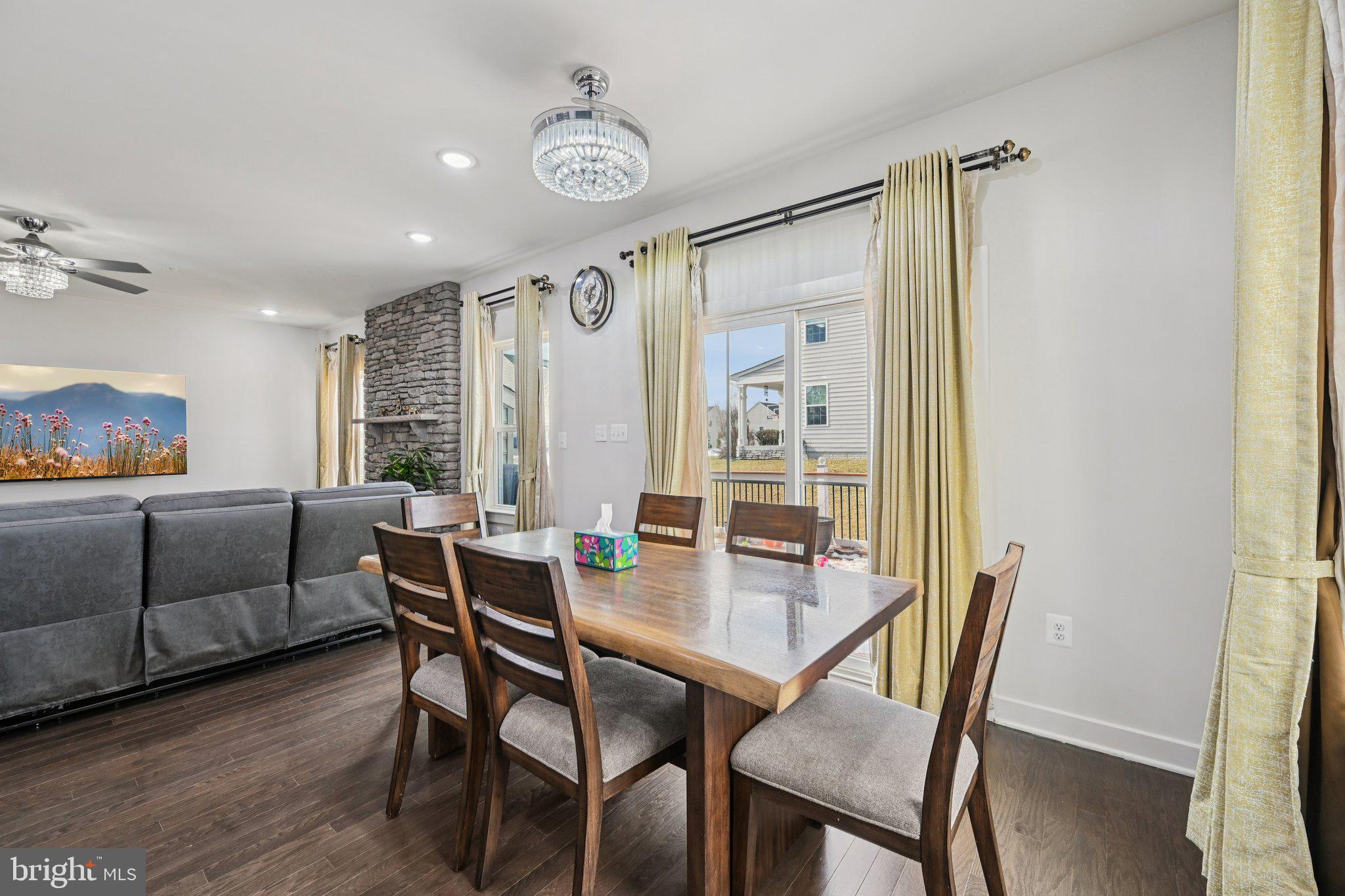 HOLLY RIDGE - Residential