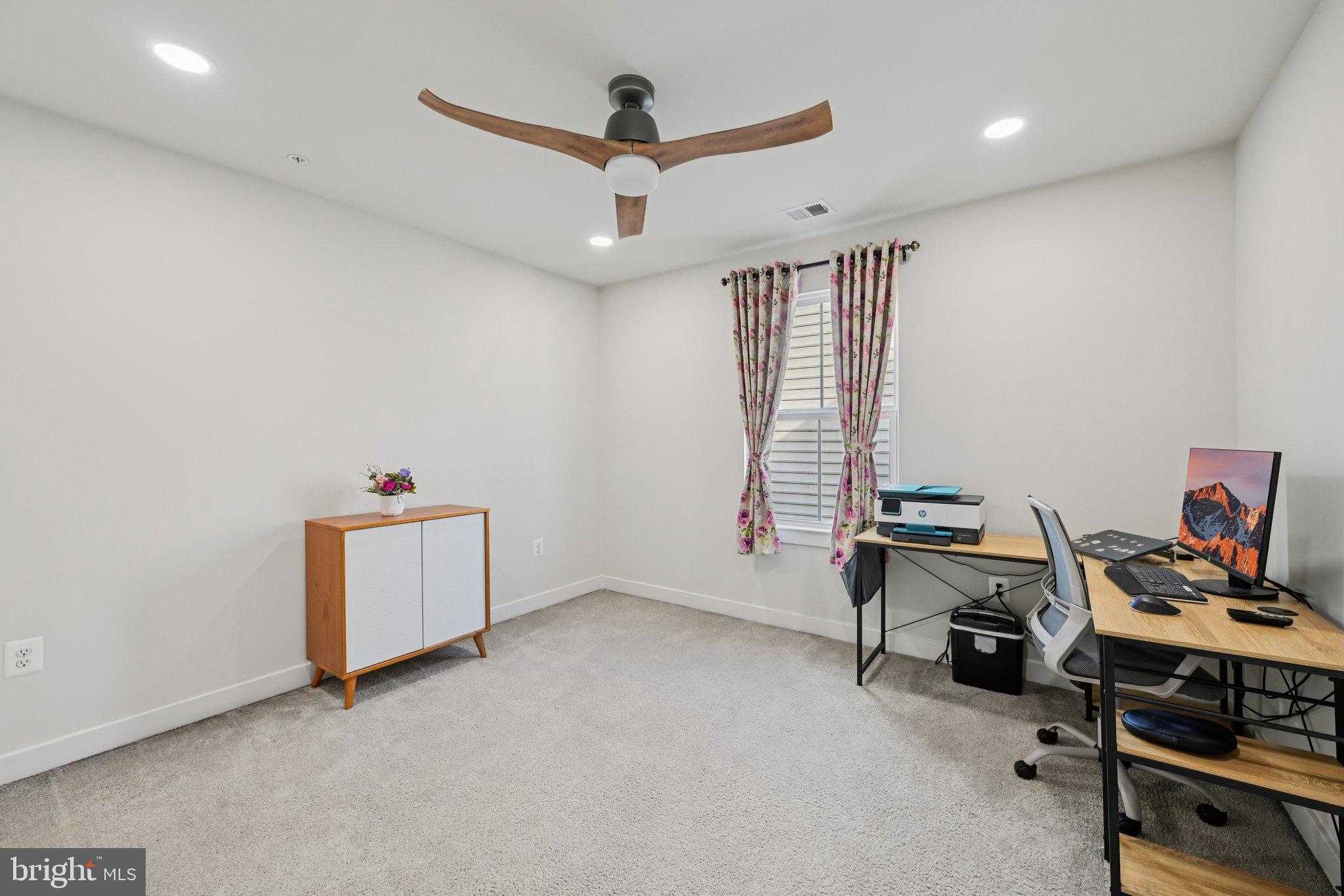 HOLLY RIDGE - Residential