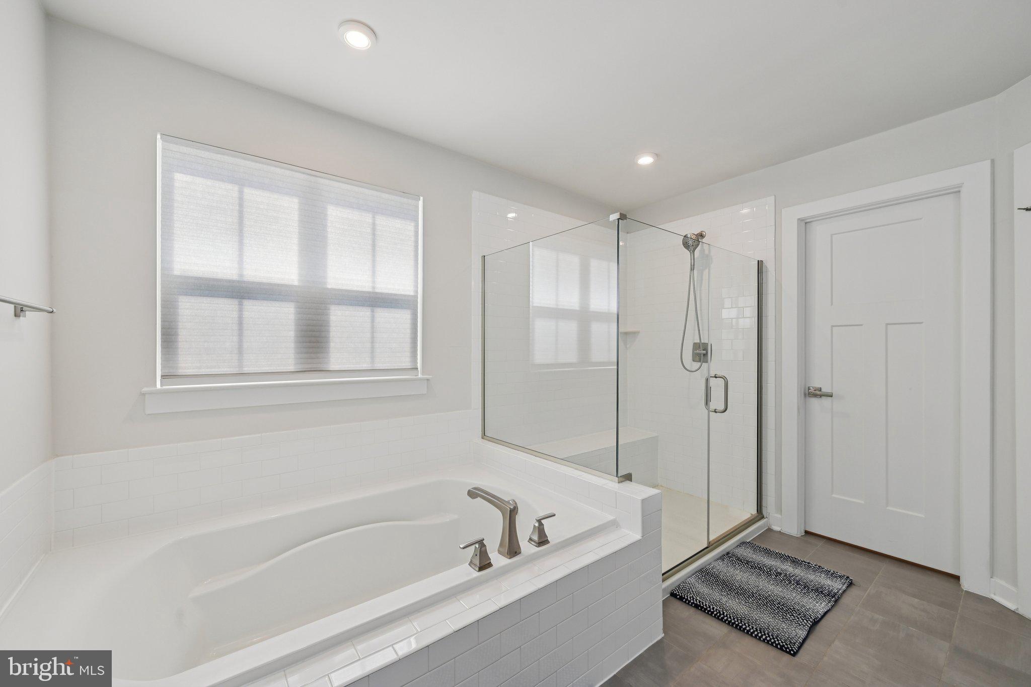 HOLLY RIDGE - Residential