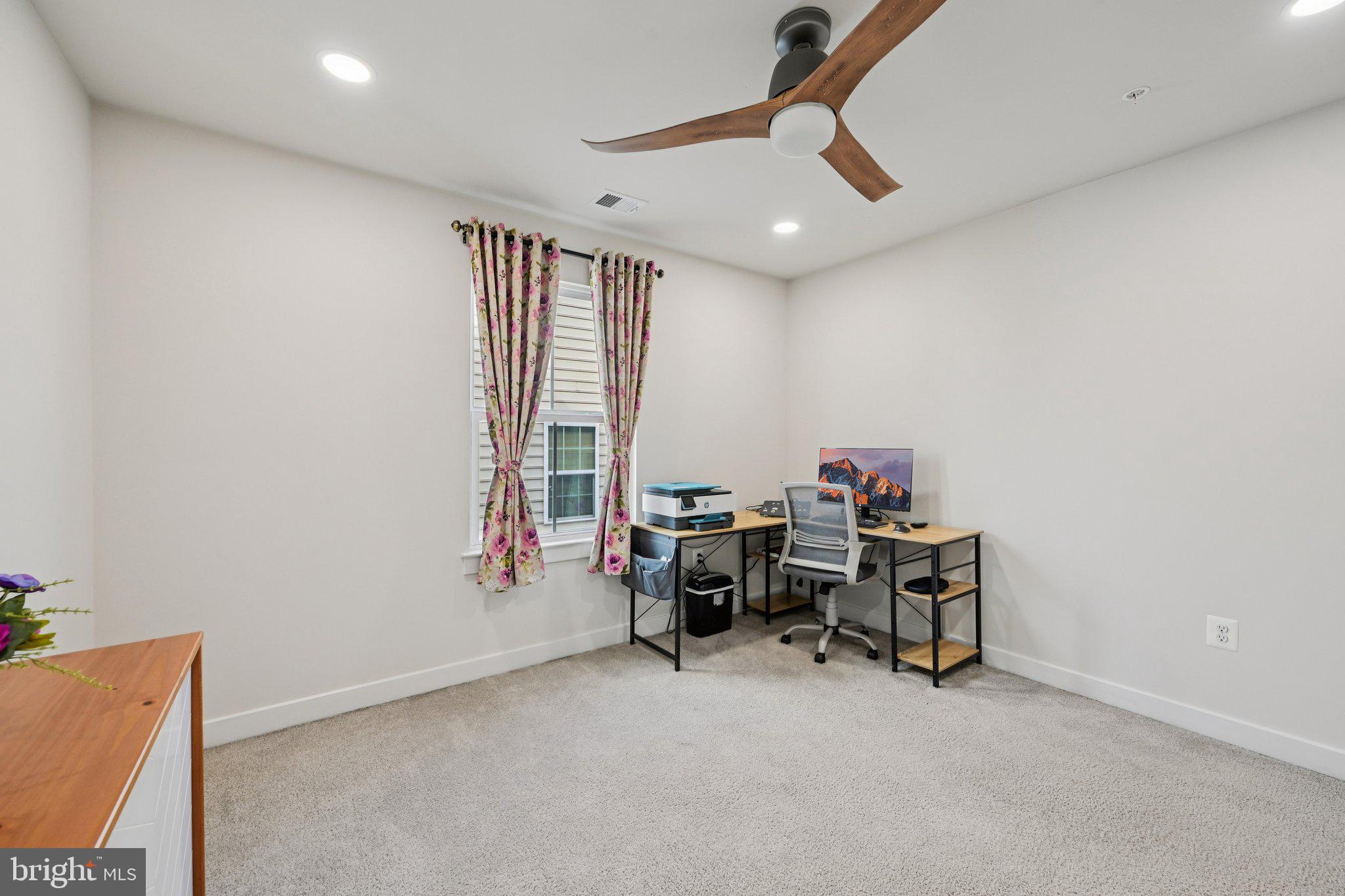 HOLLY RIDGE - Residential