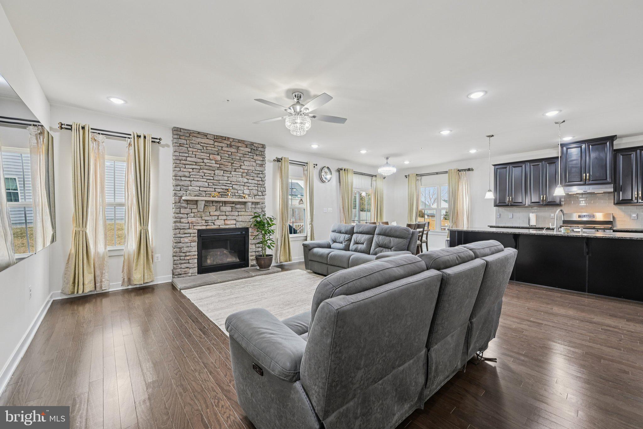 HOLLY RIDGE - Residential