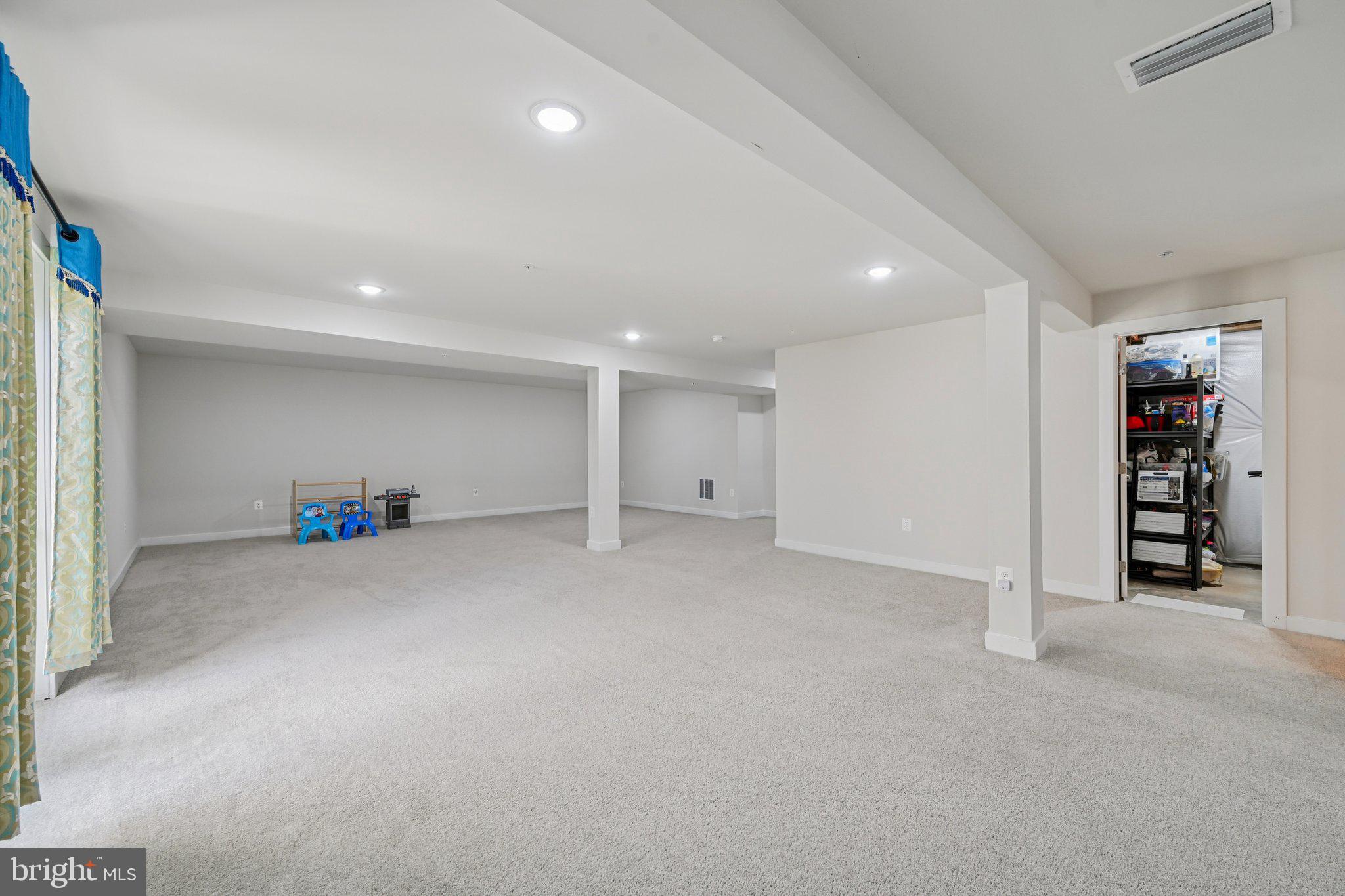 HOLLY RIDGE - Residential