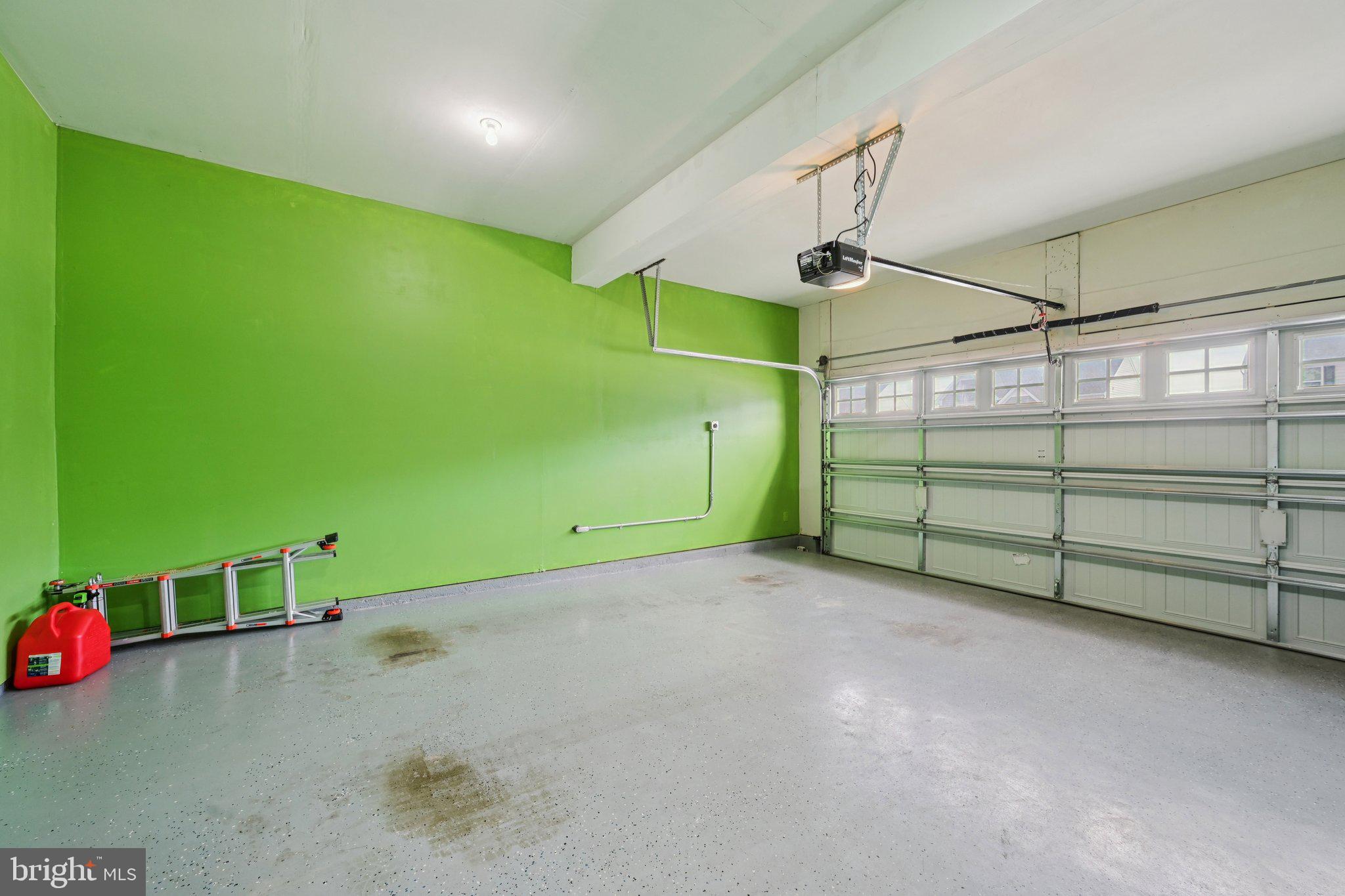 HOLLY RIDGE - Residential