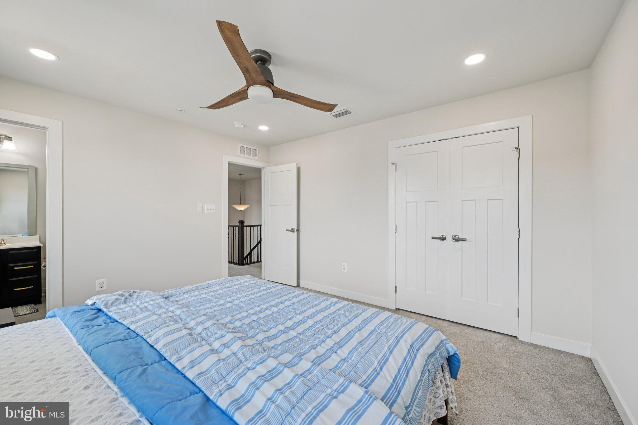 HOLLY RIDGE - Residential