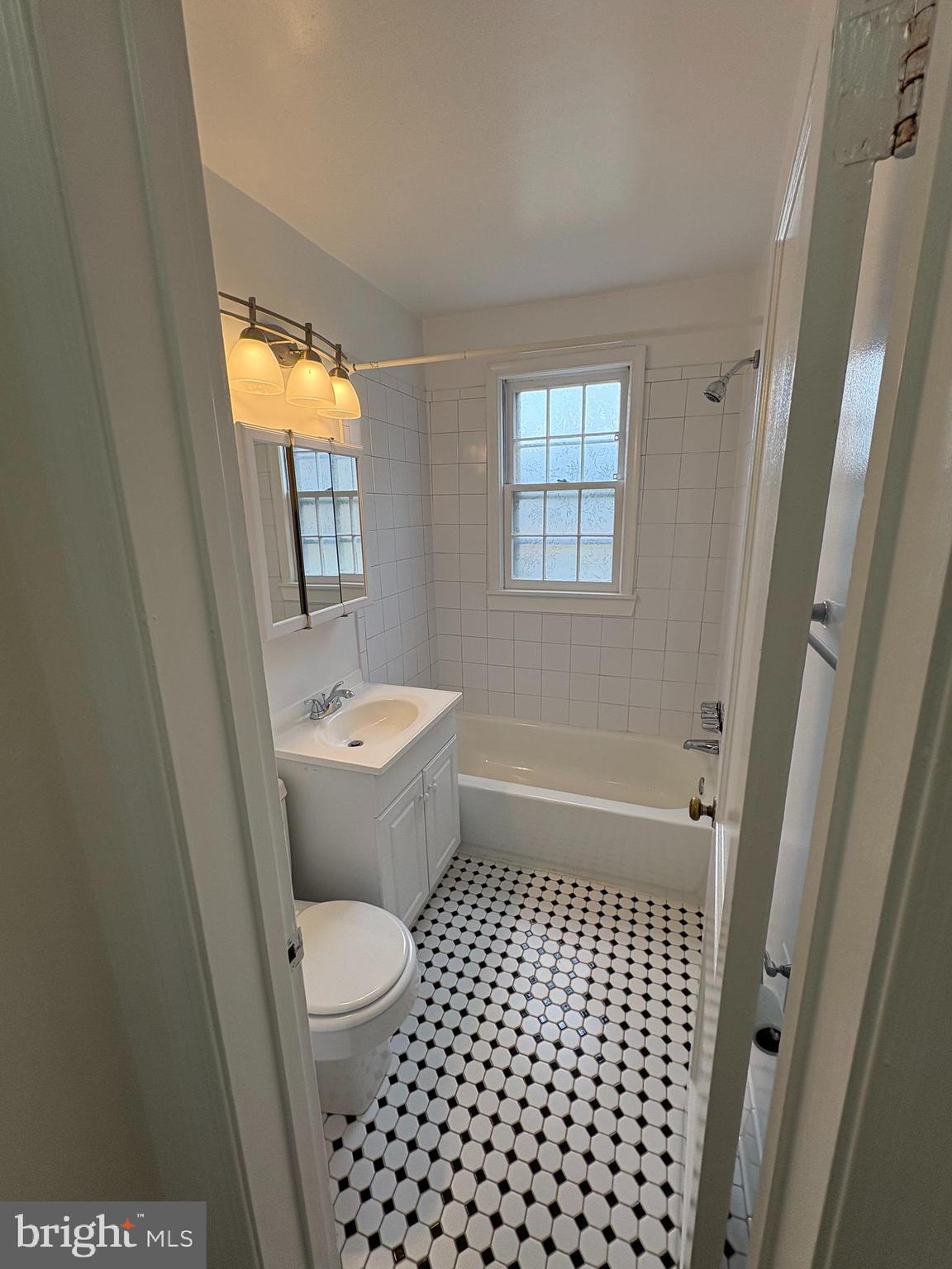 HUNTING CREEK - Residential Lease