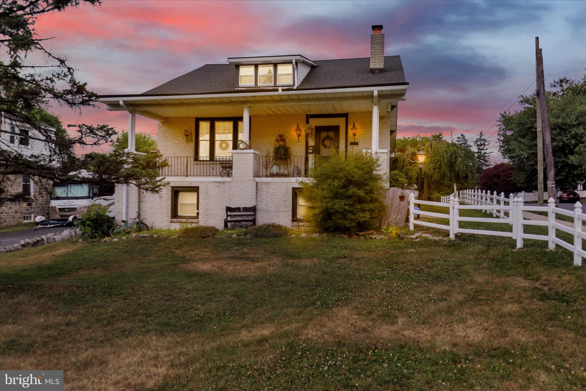 1911 ELIZABETH AVENUE