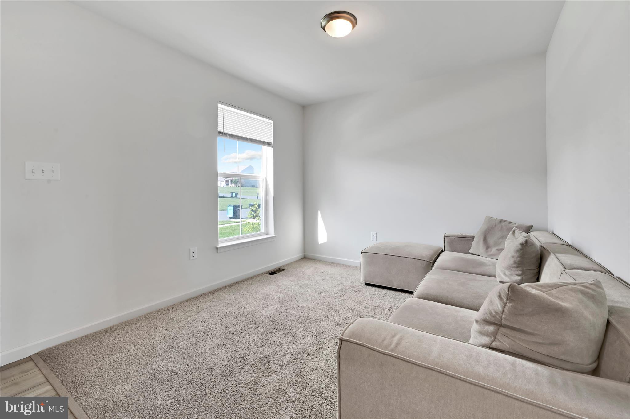 BRIDLE PATH - Residential