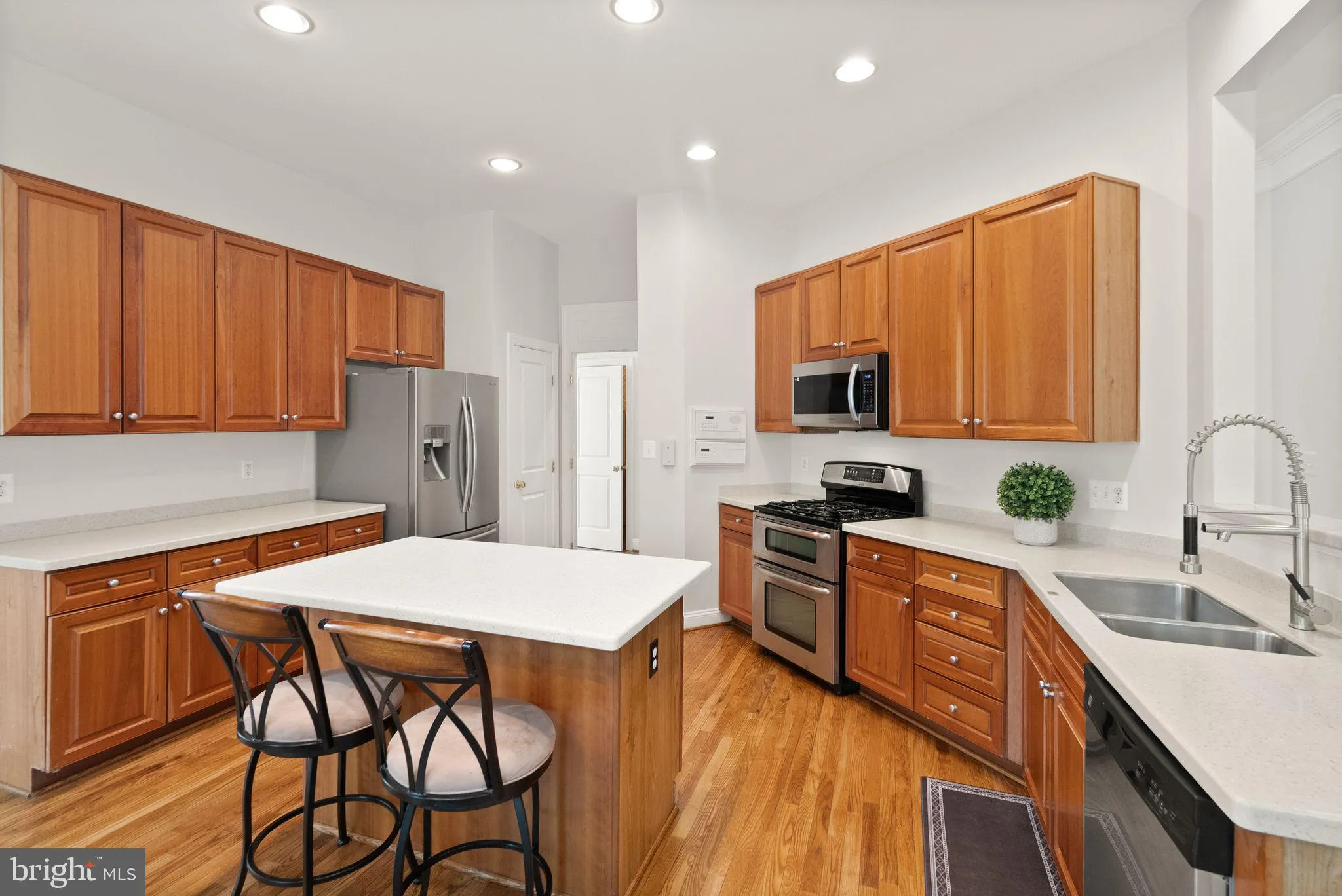 Bristow, Virginia 20136, United States, 5 Bedrooms Bedrooms, ,4 BathroomsBathrooms,Residential,Active,117823