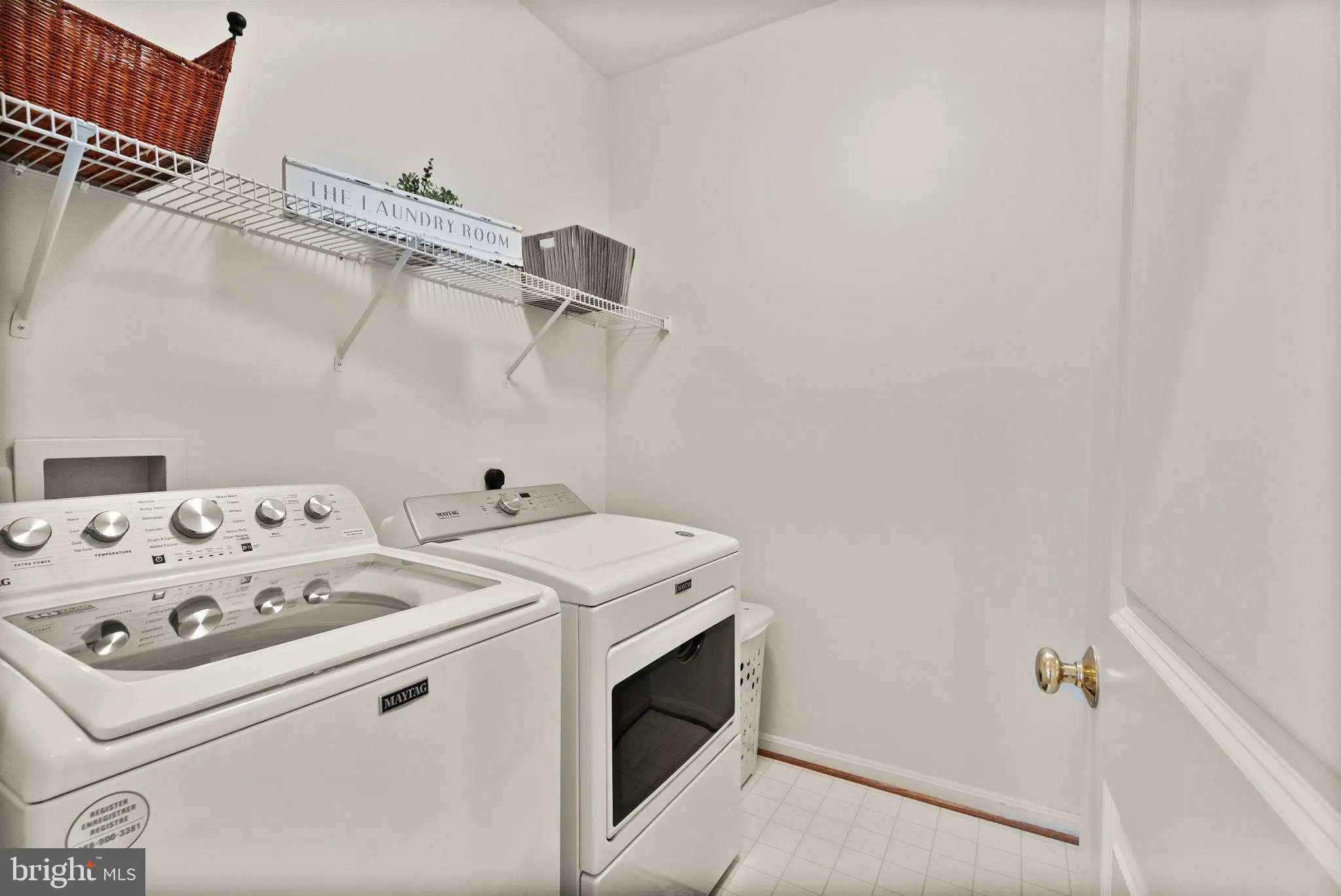 Bristow, Virginia 20136, United States, 5 Bedrooms Bedrooms, ,4 BathroomsBathrooms,Residential,Active,117823