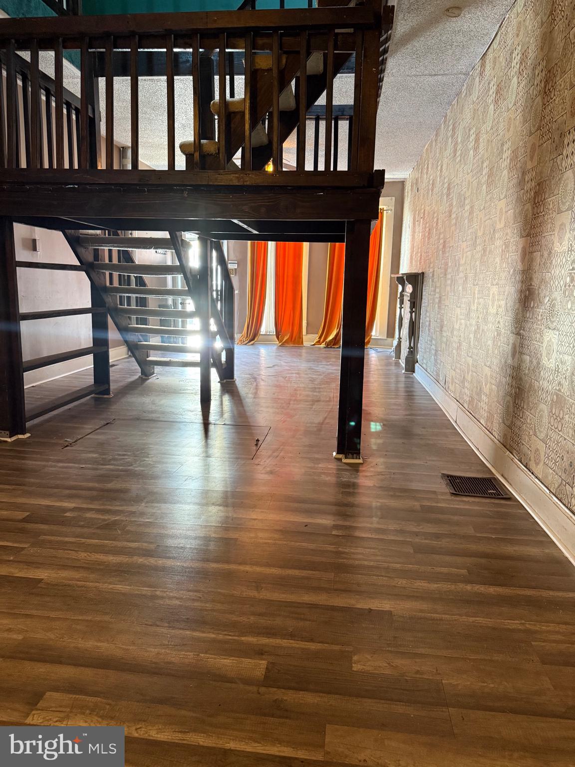 BARCLAY - Residential