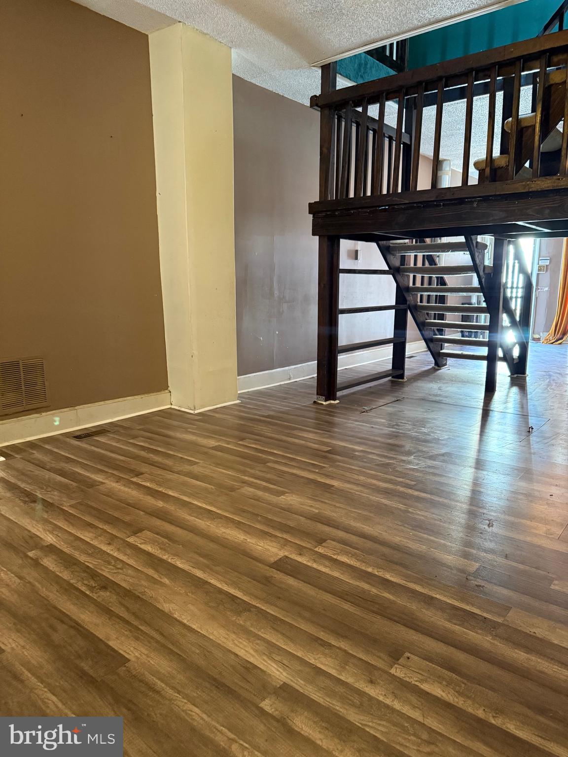 BARCLAY - Residential