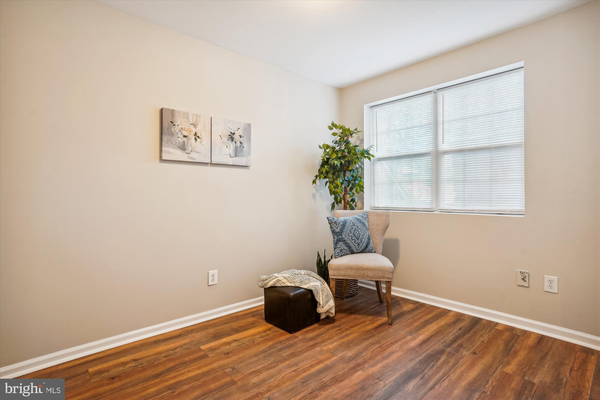 MONTCLAIR MEWS - Residential