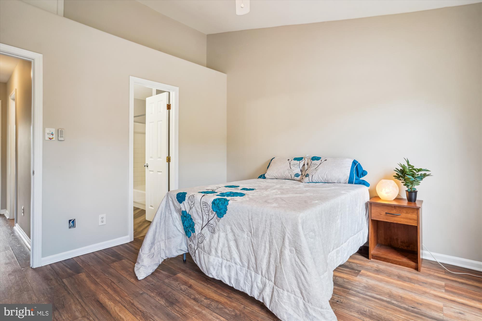 MONTCLAIR MEWS - Residential