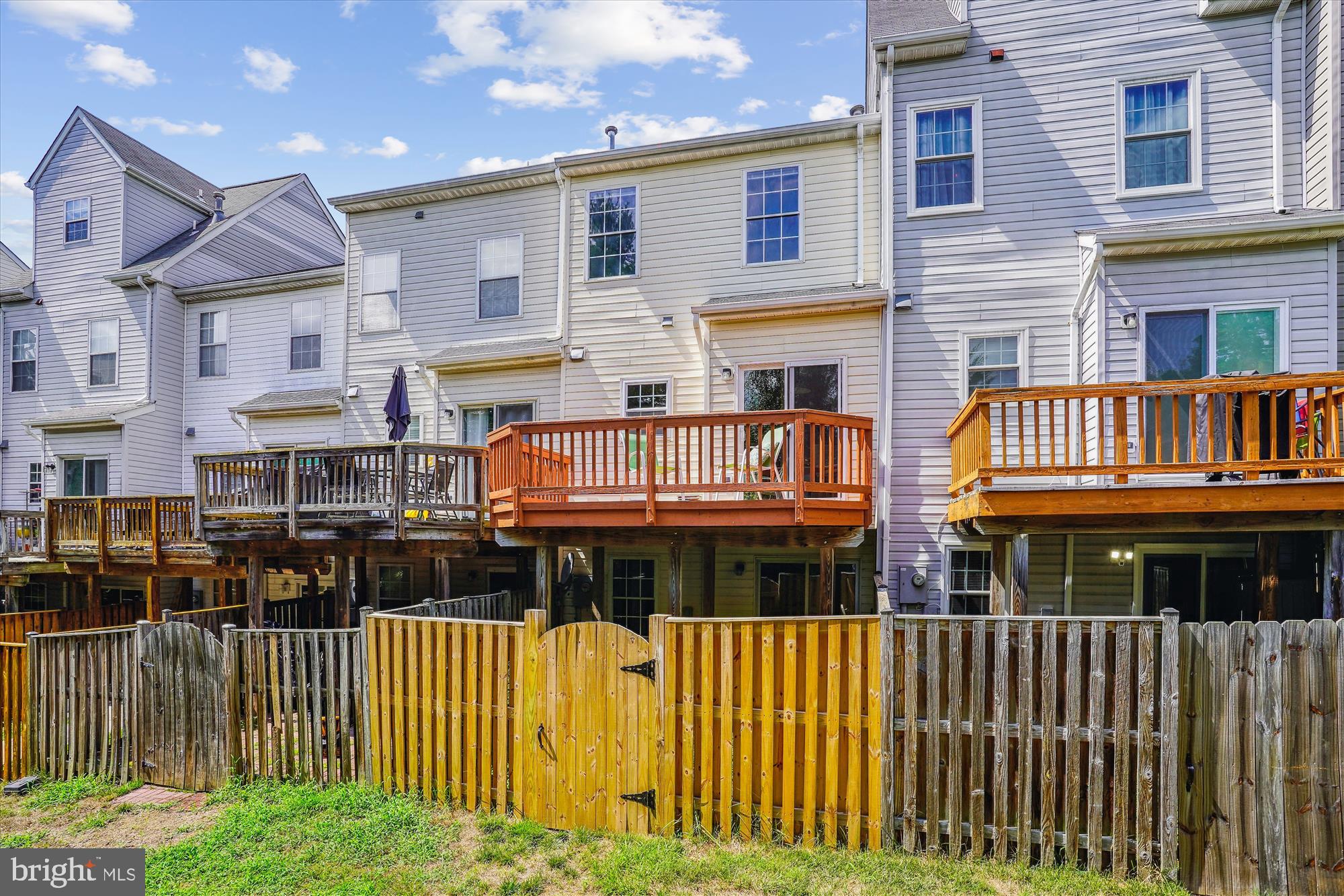 MONTCLAIR MEWS - Residential