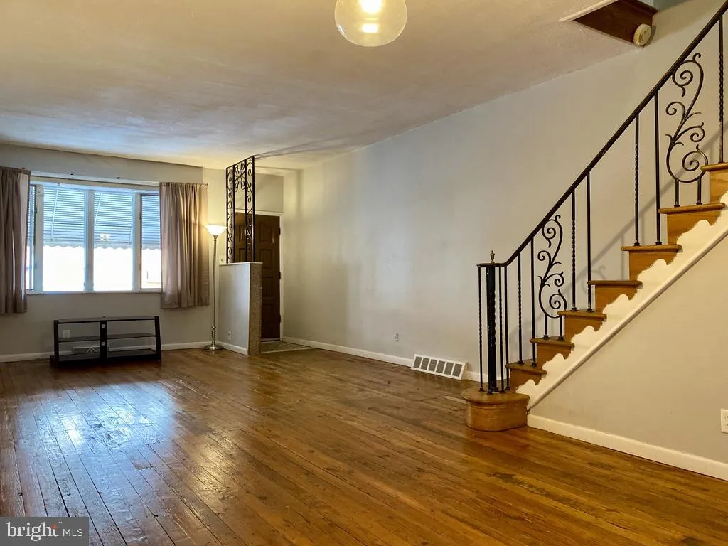 Philadelphia, Pennsylvania 19148, United States, 3 Bedrooms Bedrooms, ,2 BathroomsBathrooms,Residential,Pending,30769