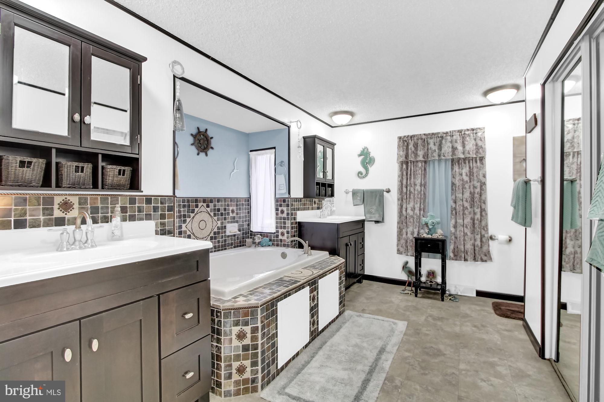 WINDSOR TWP - Residential