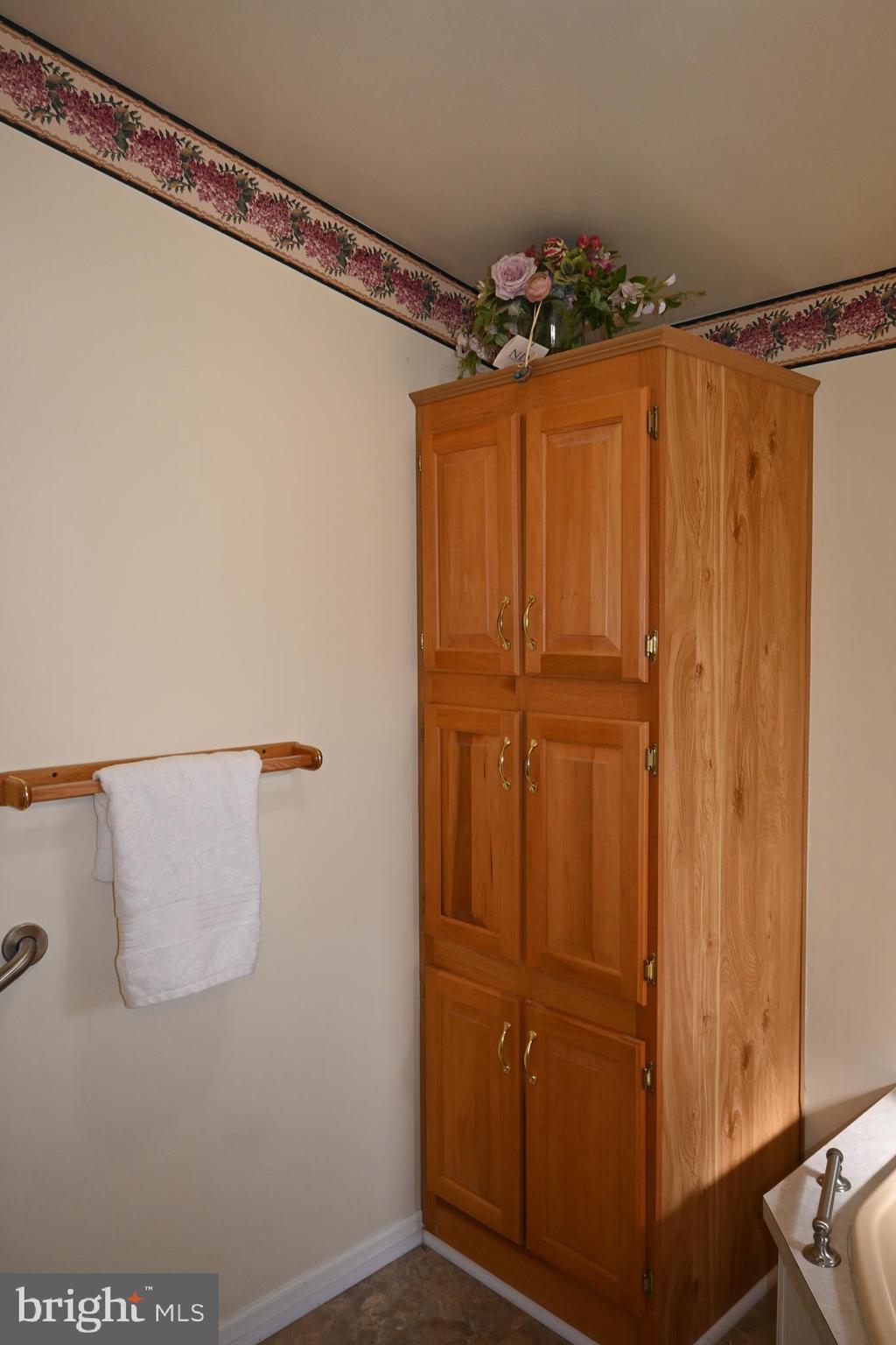 QUIET ACRES - Residential