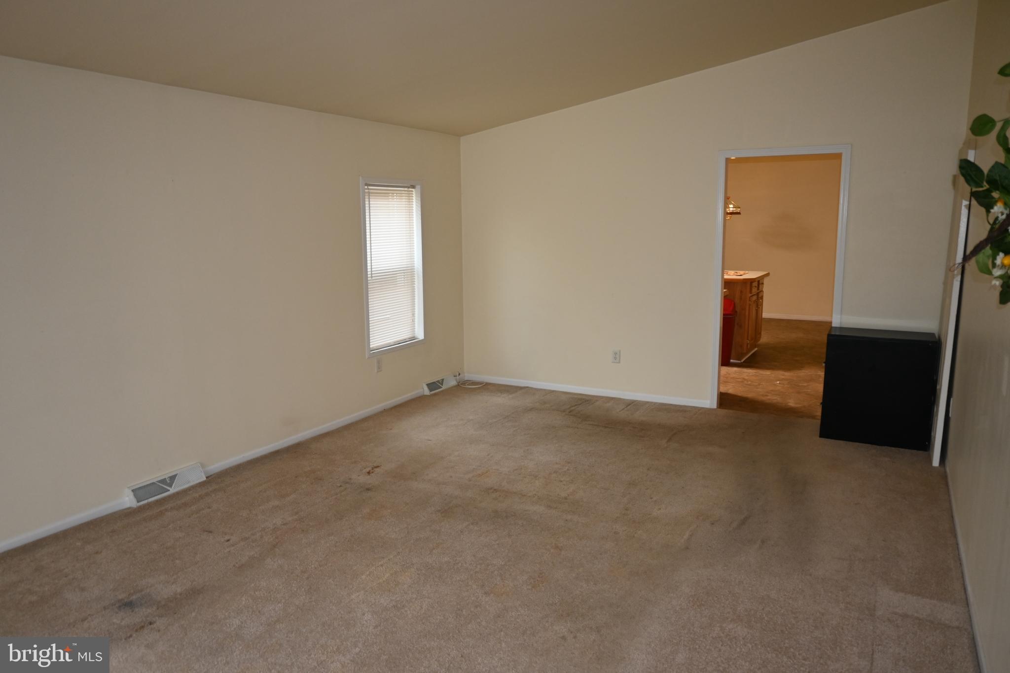 QUIET ACRES - Residential