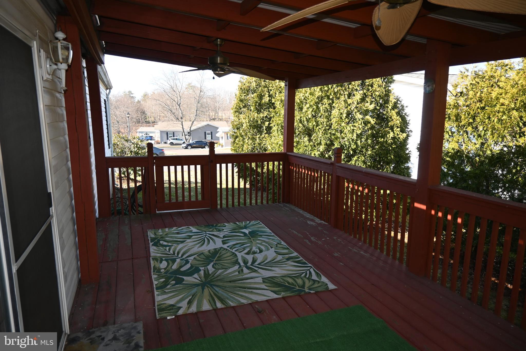 QUIET ACRES - Residential