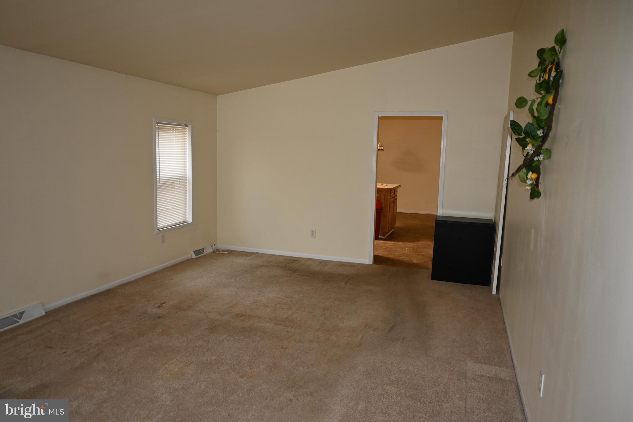 QUIET ACRES - Residential