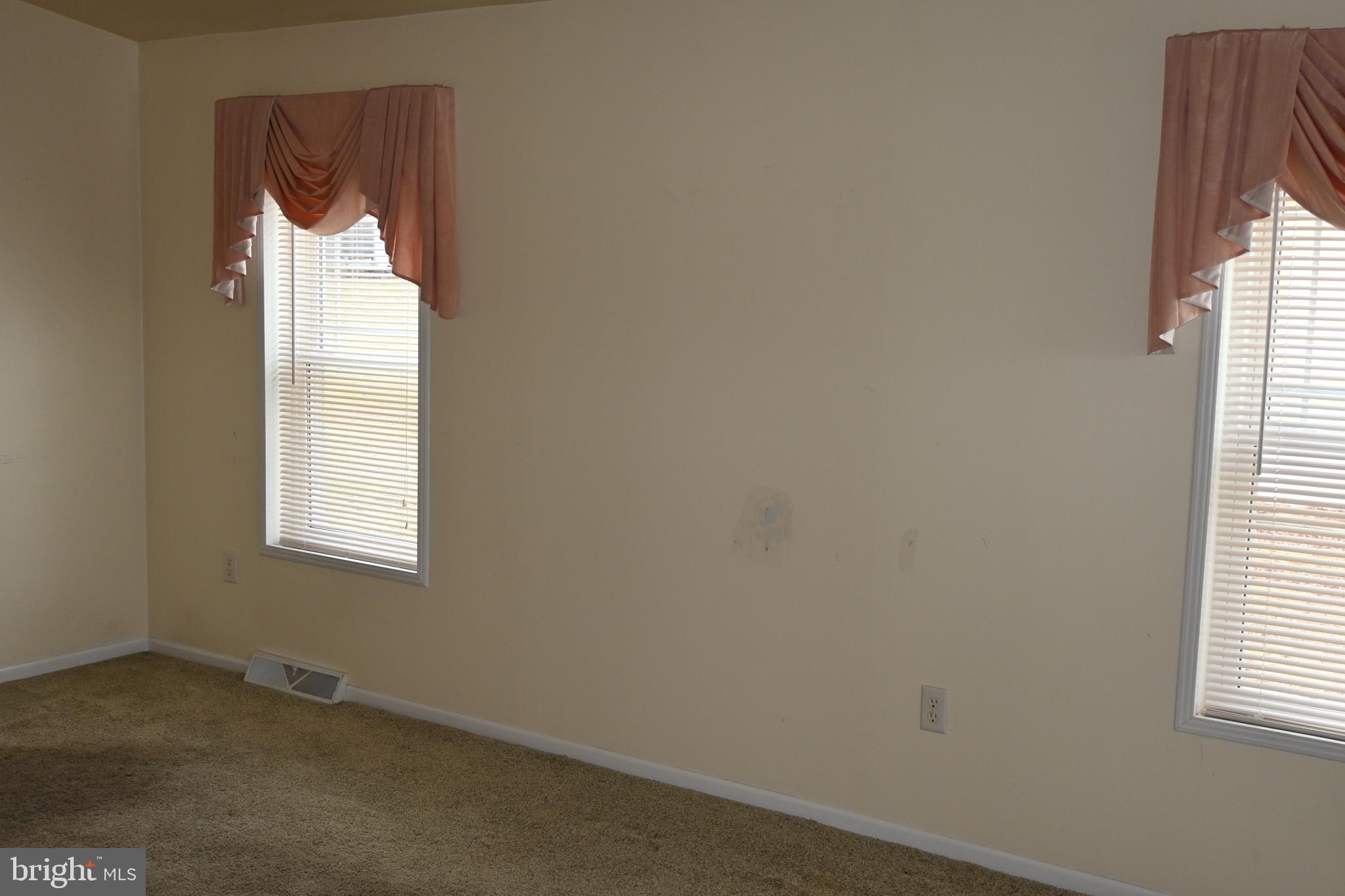 QUIET ACRES - Residential