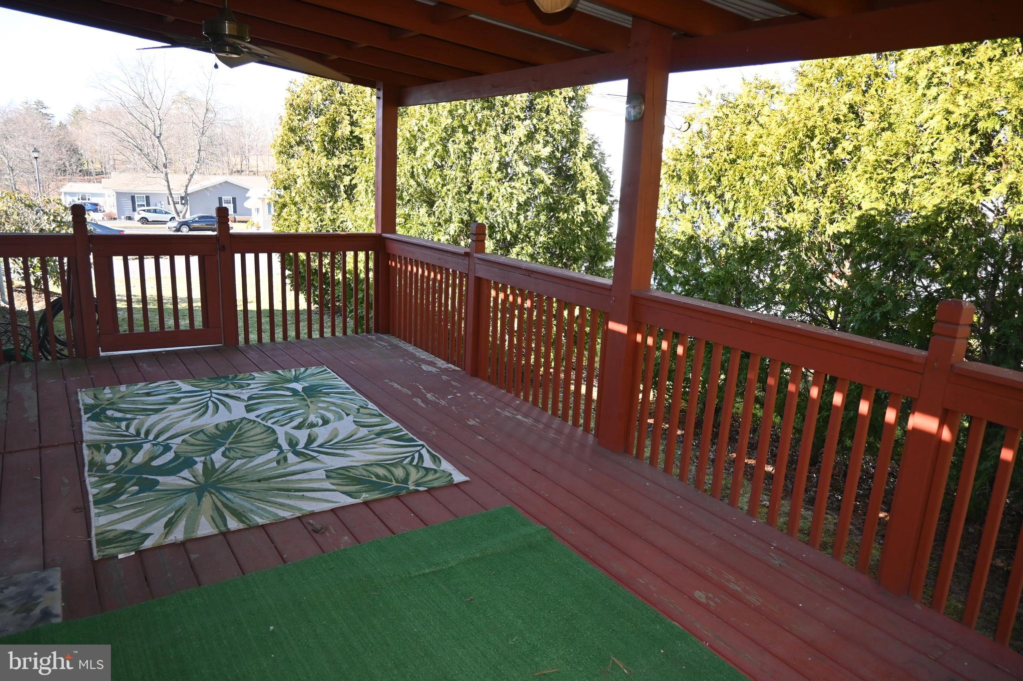 QUIET ACRES - Residential