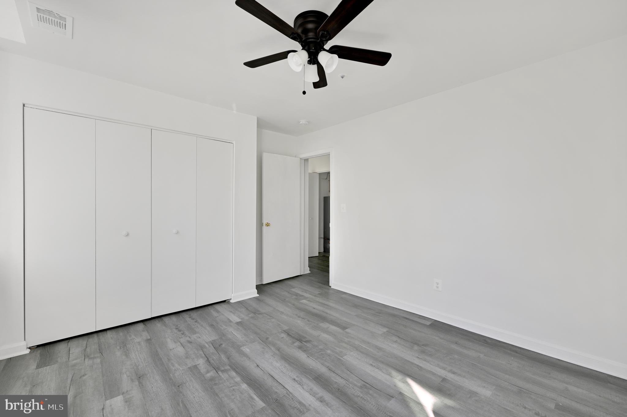 WASHINGTON SQUARE - Residential