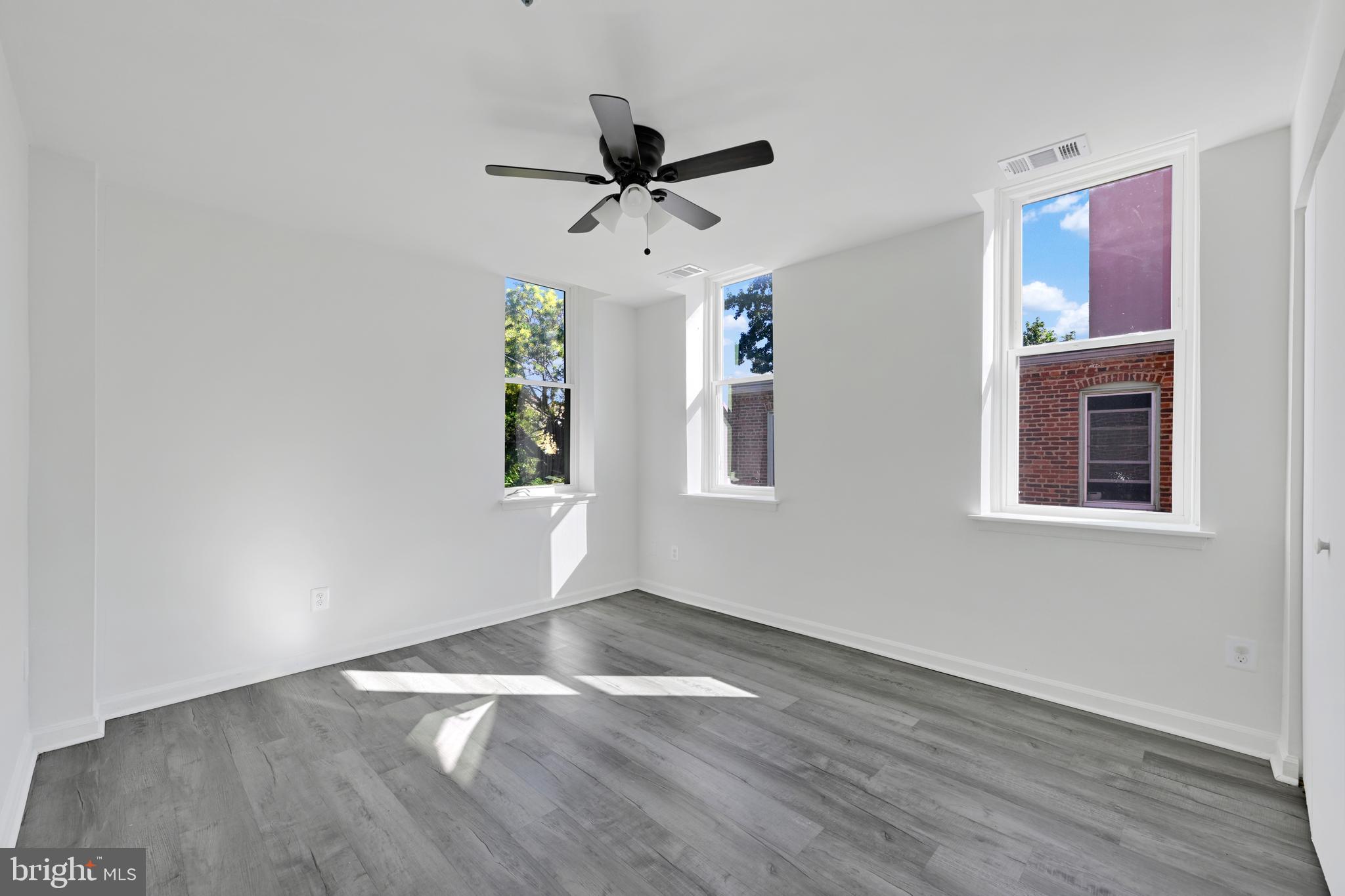 WASHINGTON SQUARE - Residential