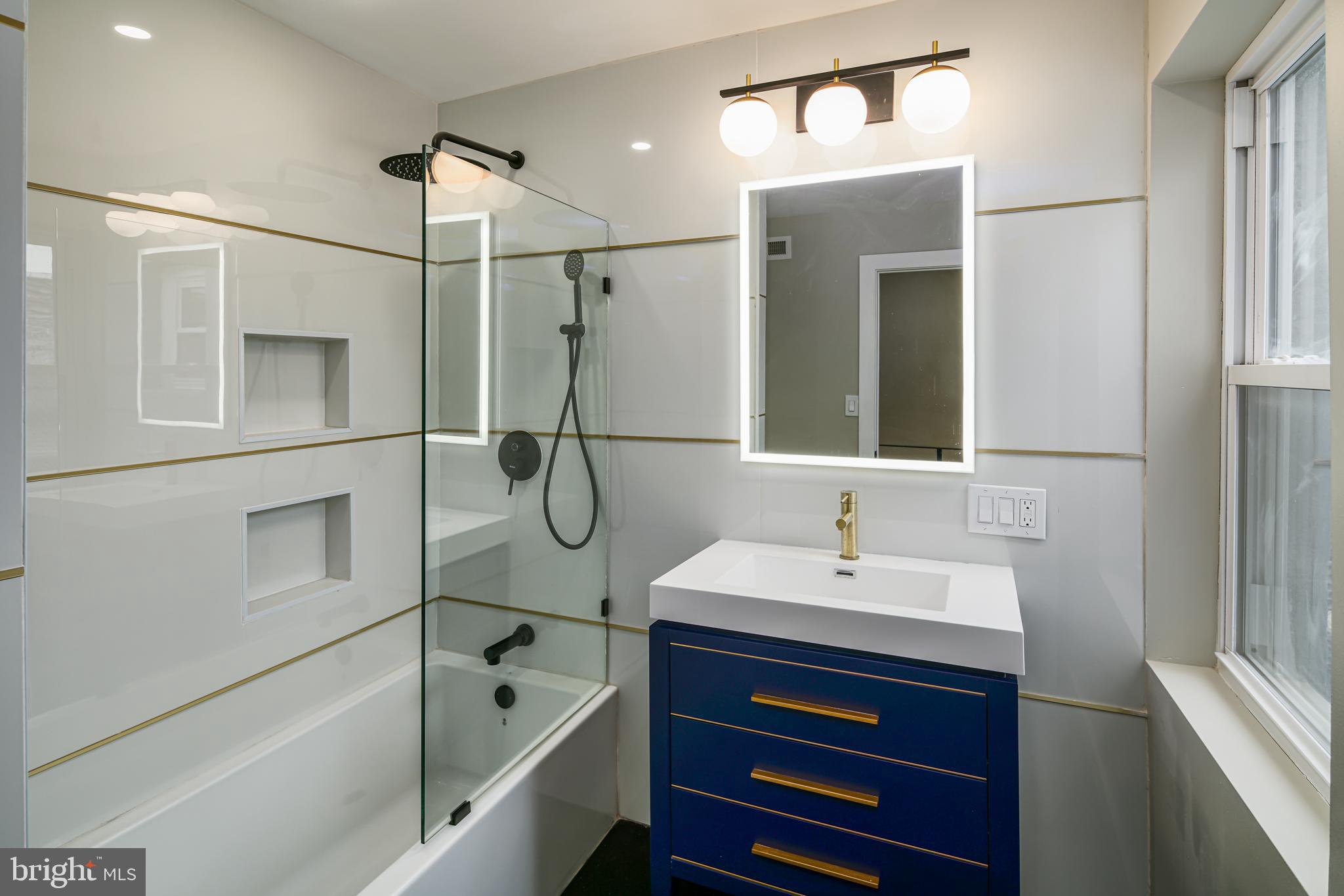 PASSYUNK SQUARE - Residential