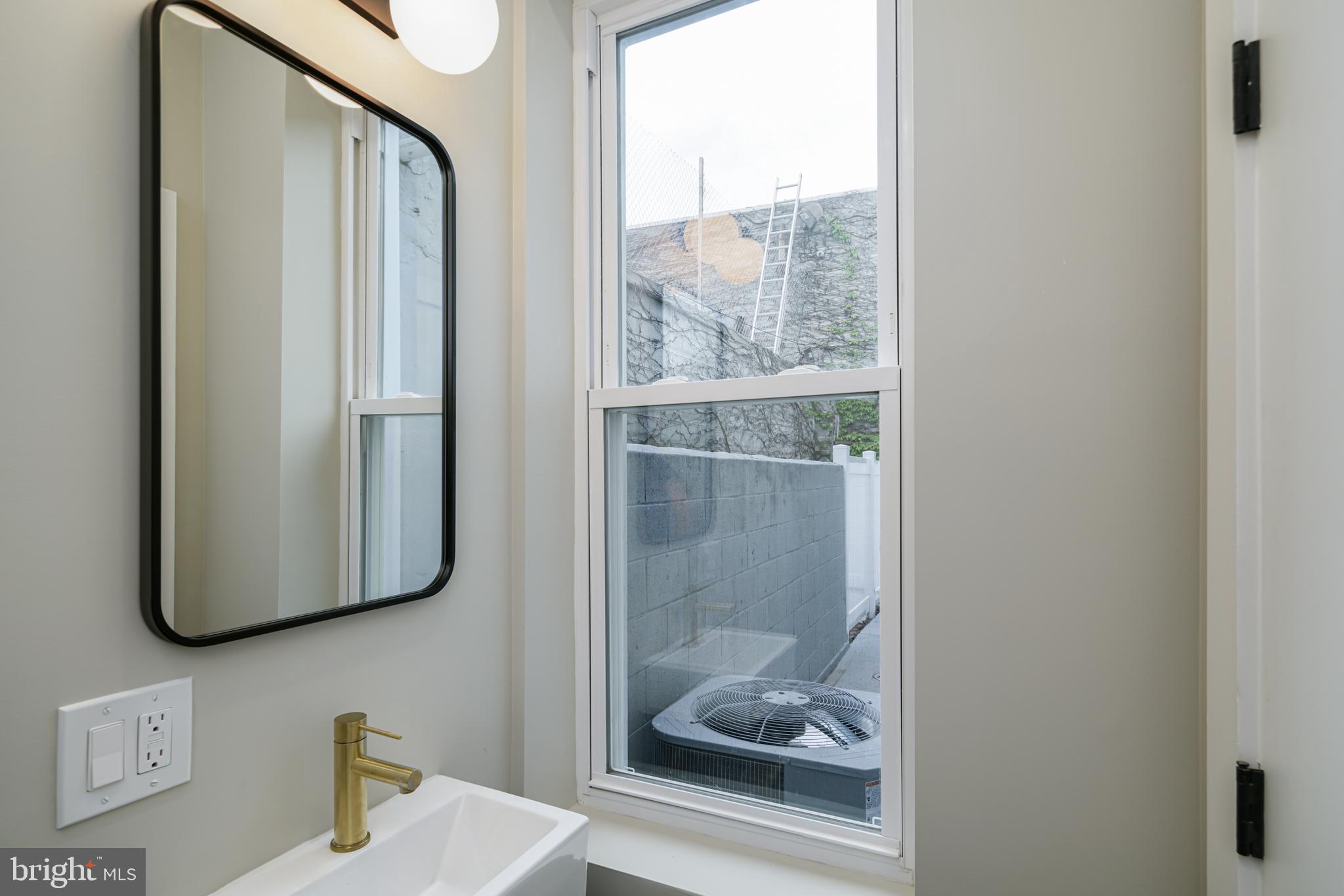 PASSYUNK SQUARE - Residential