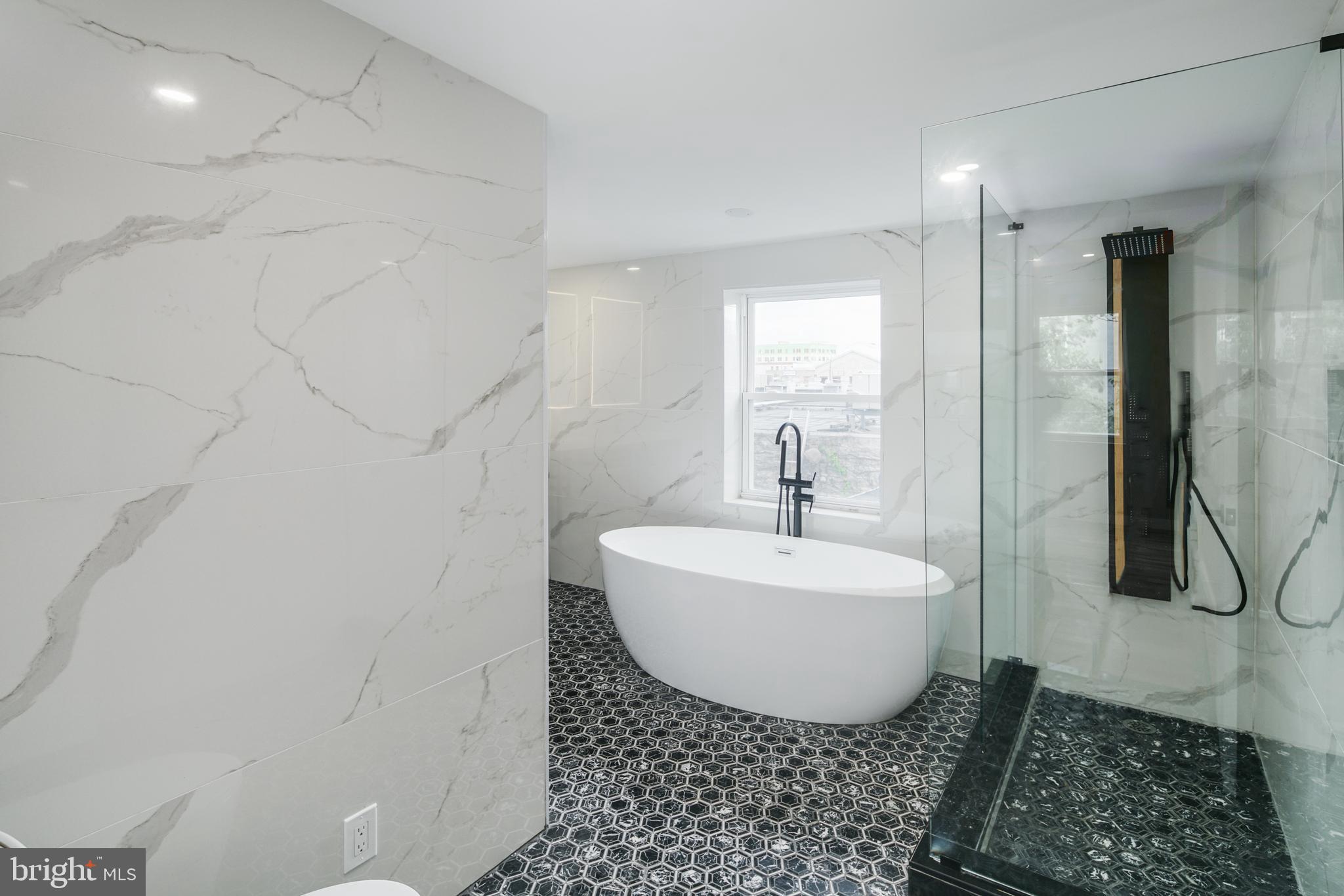 PASSYUNK SQUARE - Residential