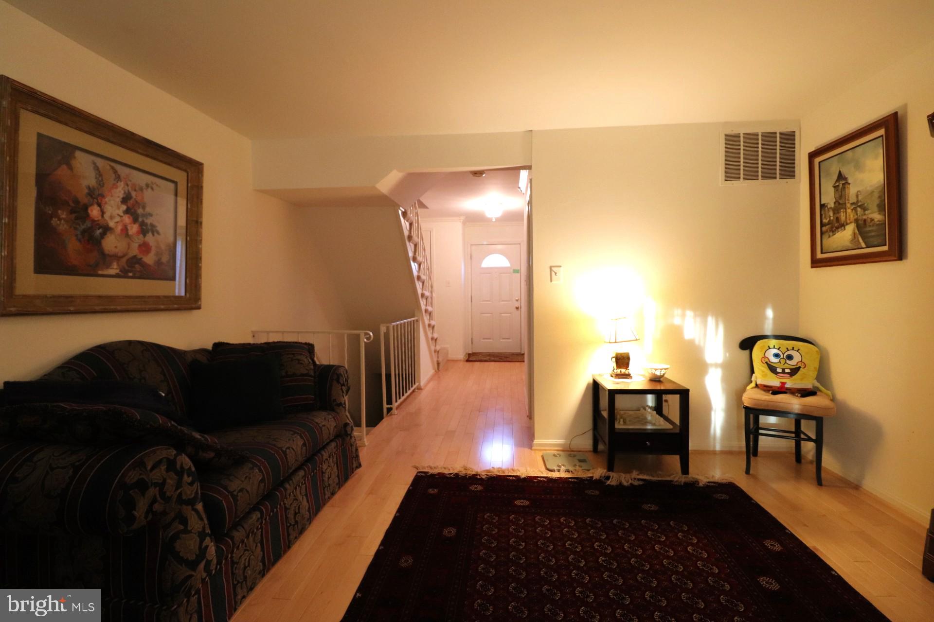 ORANGE HUNT SQUARE - Residential