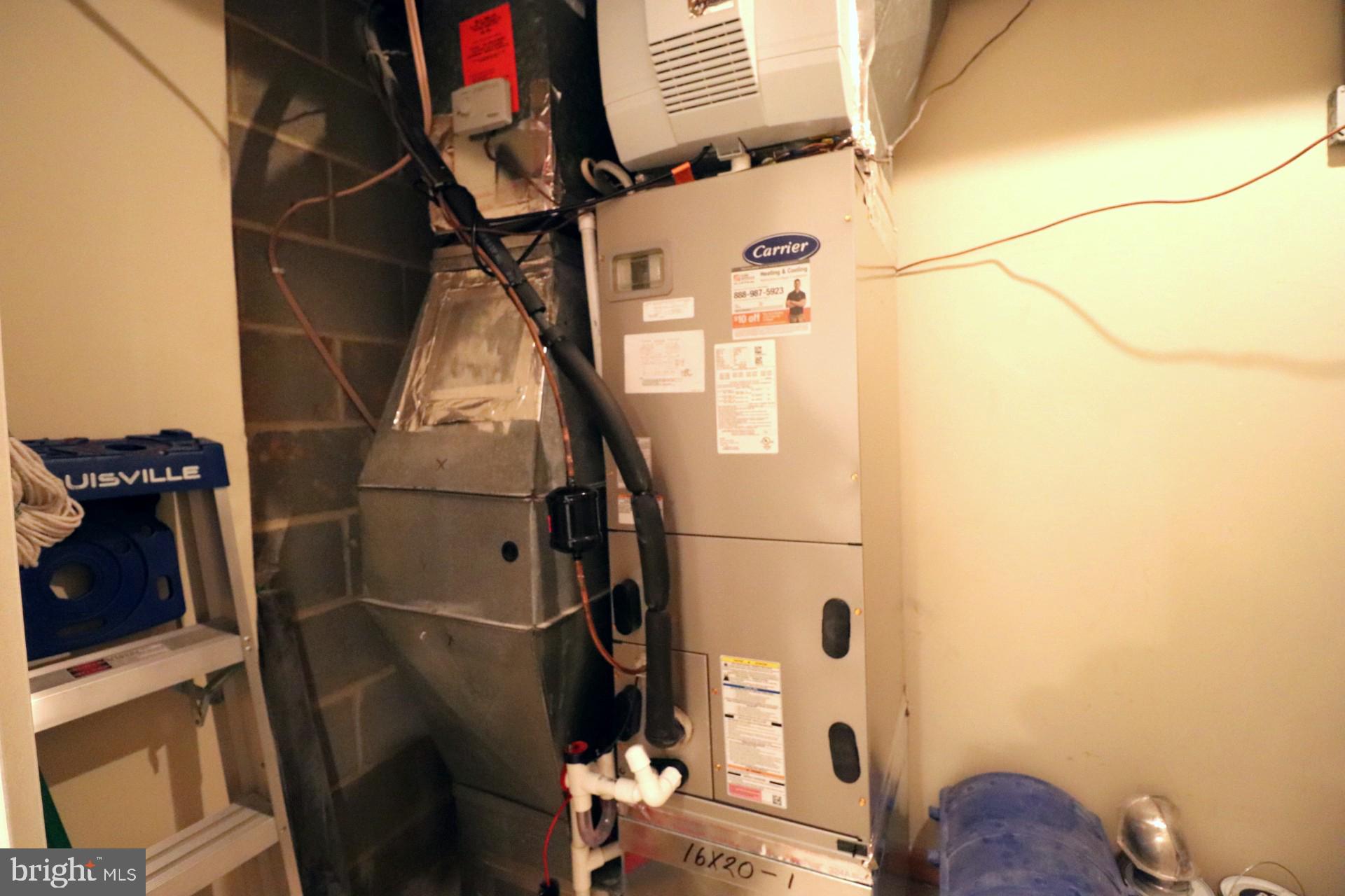 ORANGE HUNT SQUARE - Residential