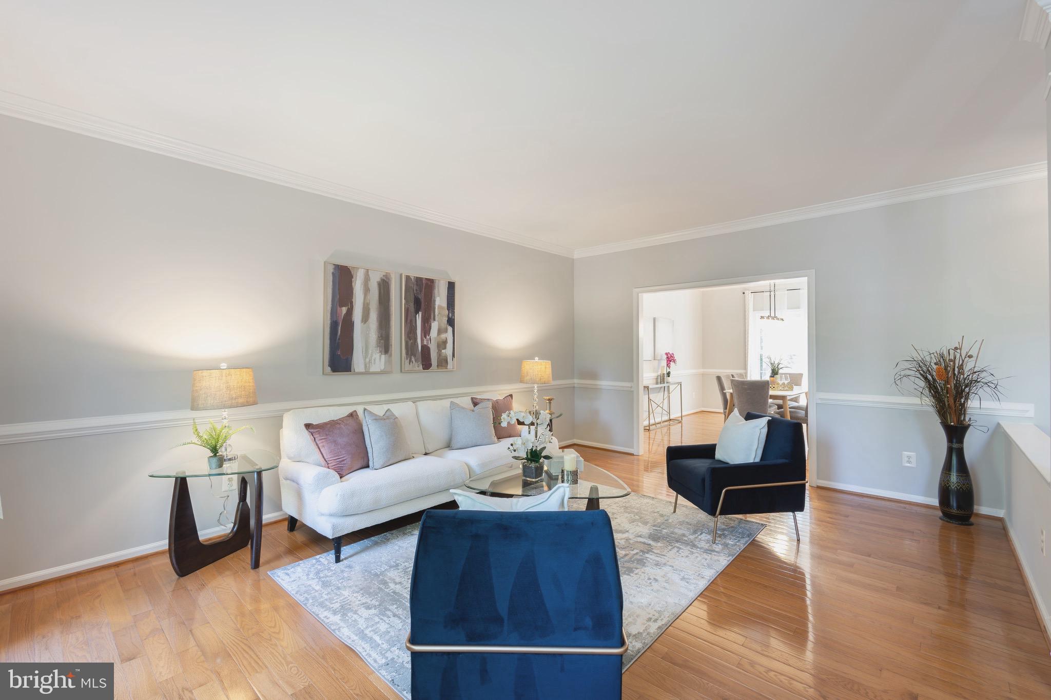 MONROE MANOR - Residential