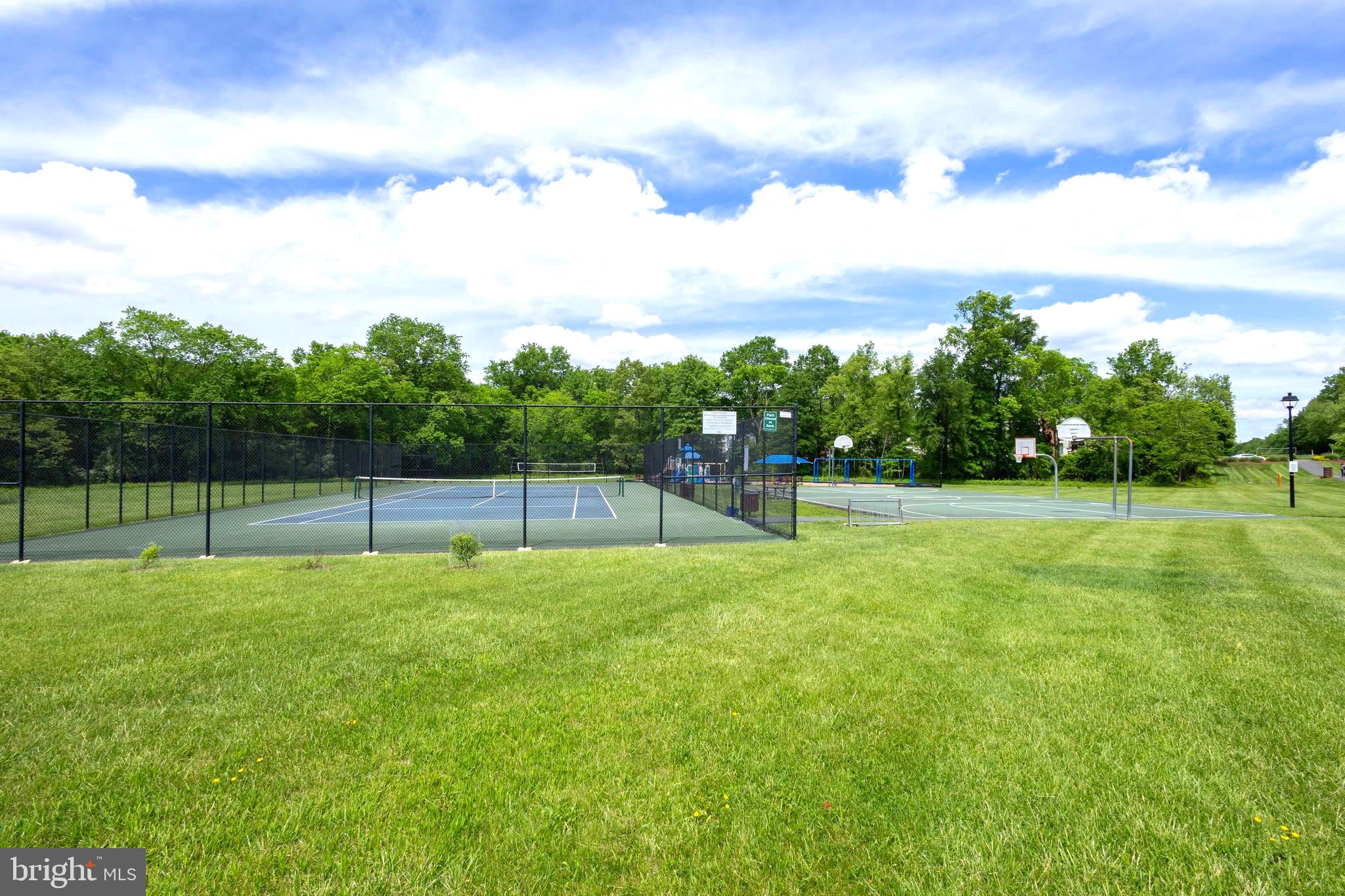 MONROE MANOR - Residential